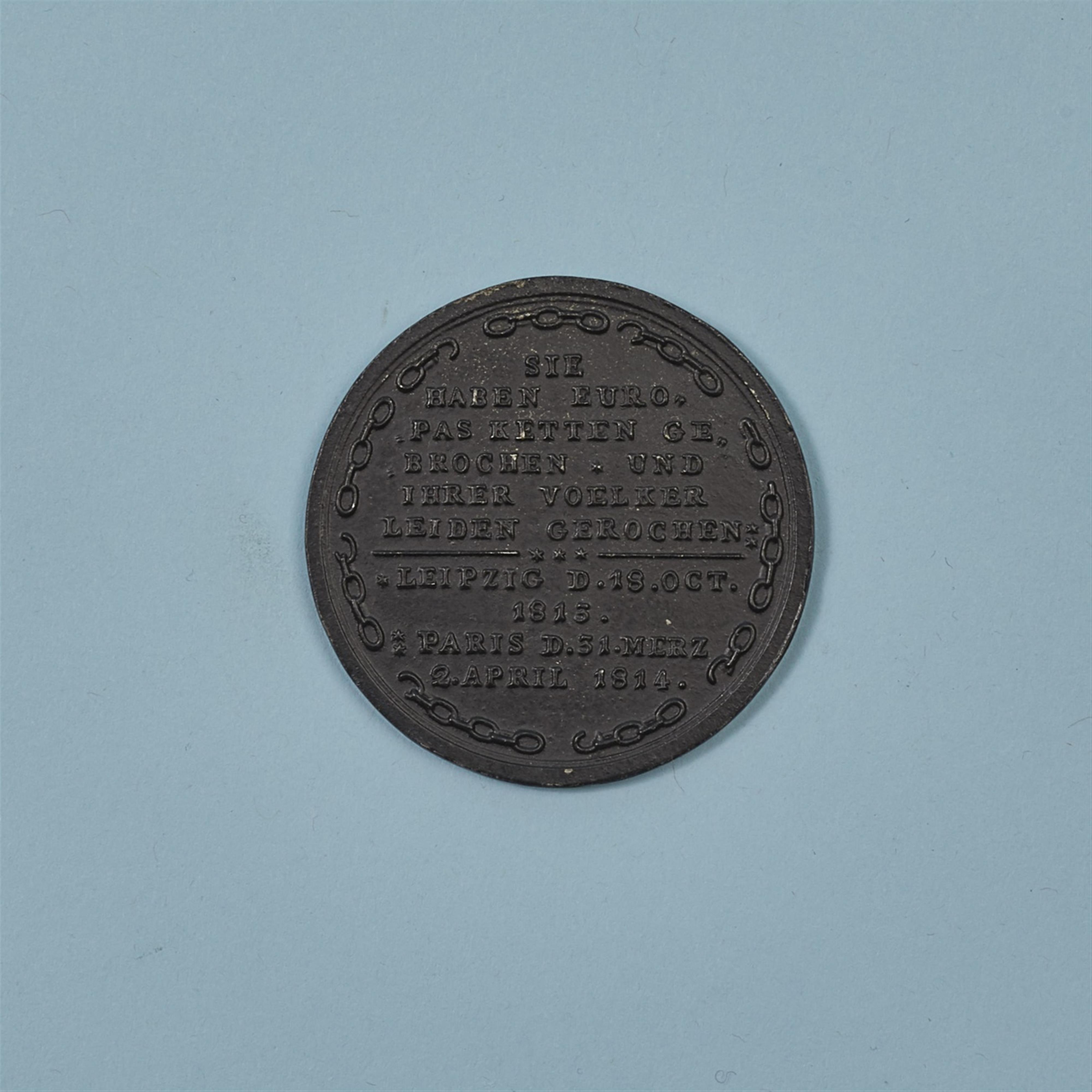 A cast iron medallion "Frydrich, Alexander, Franz errangen den schoensten Lorber-Kranz" - image-2