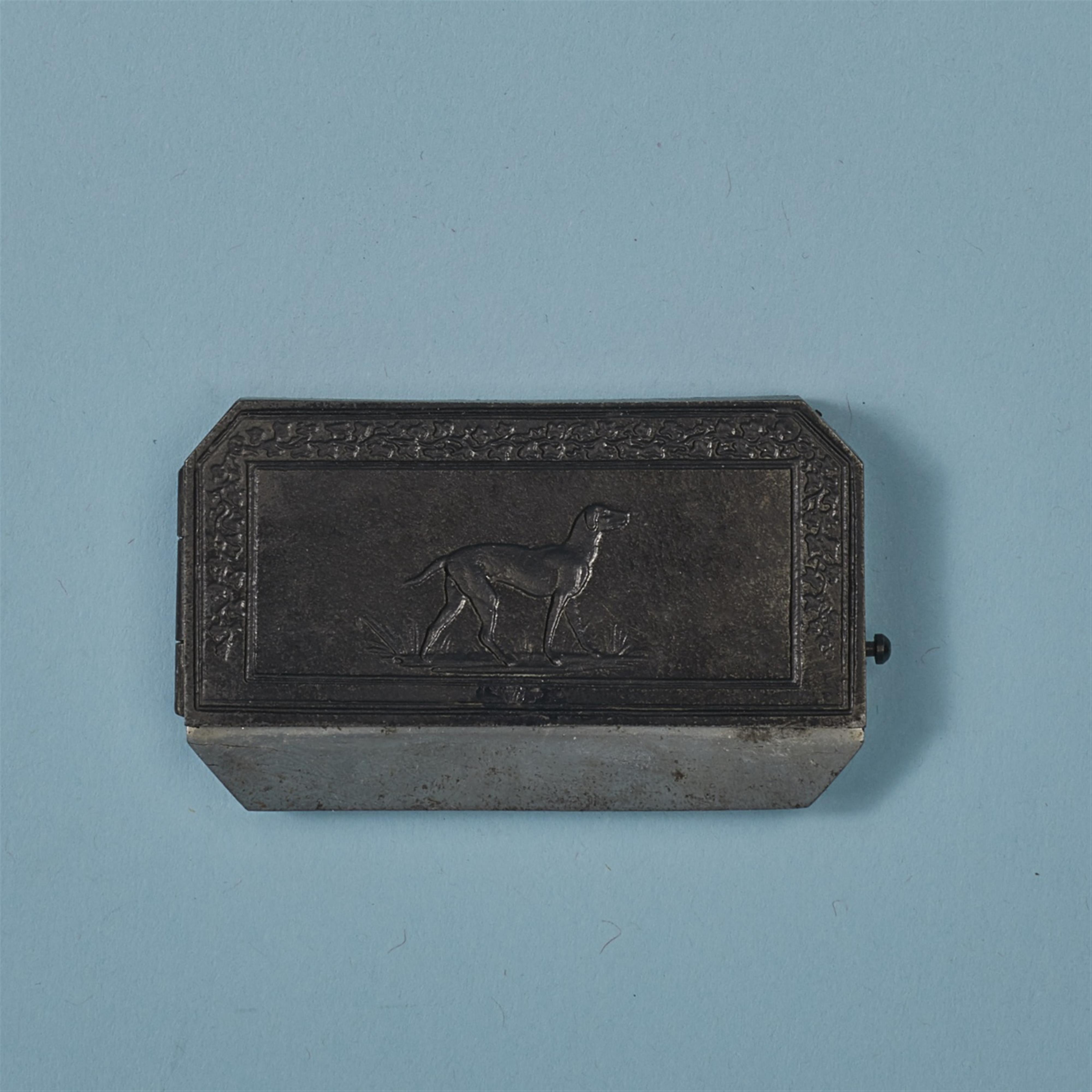 A rare cast iron match box - image-3