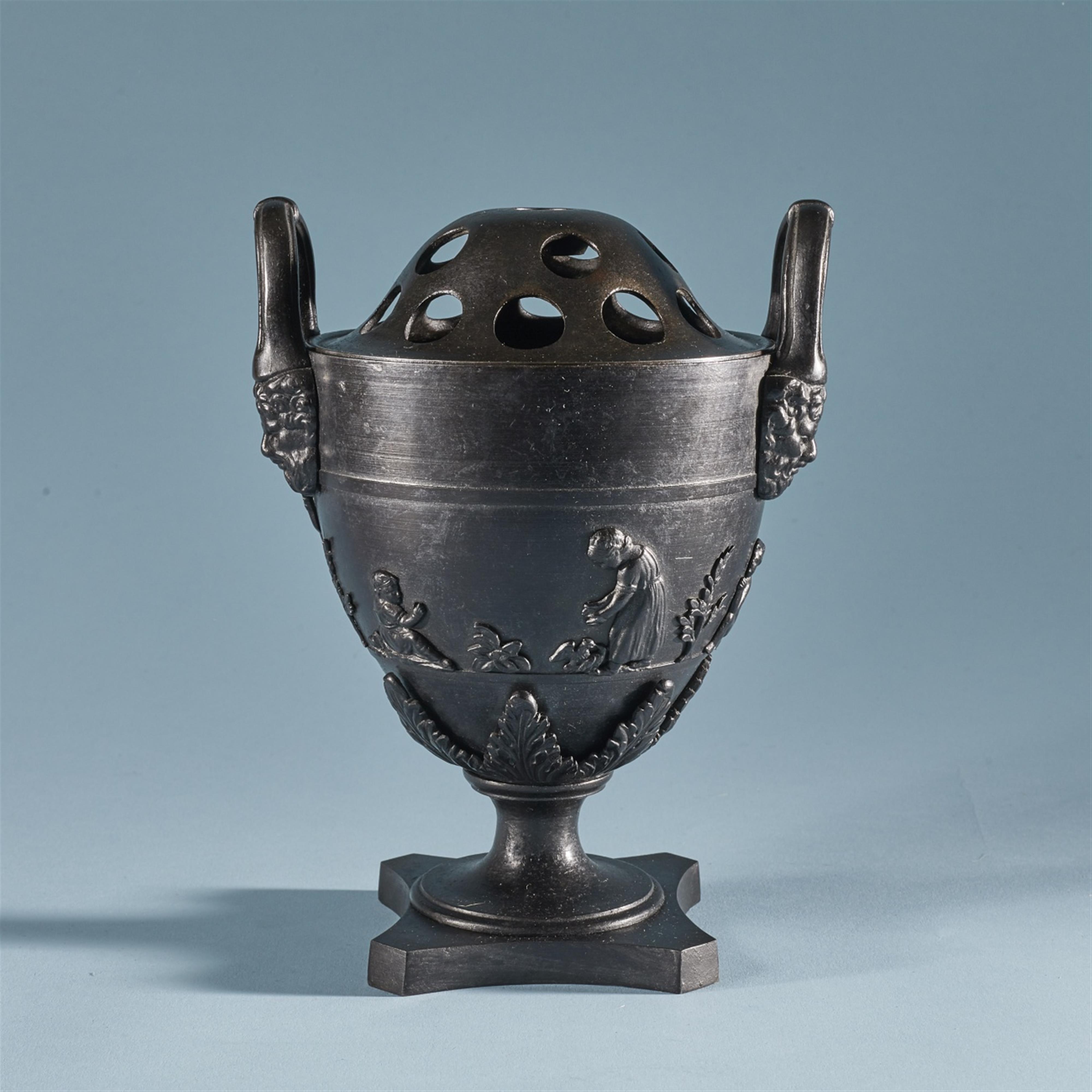 Vase mit spielenden Putti - image-1