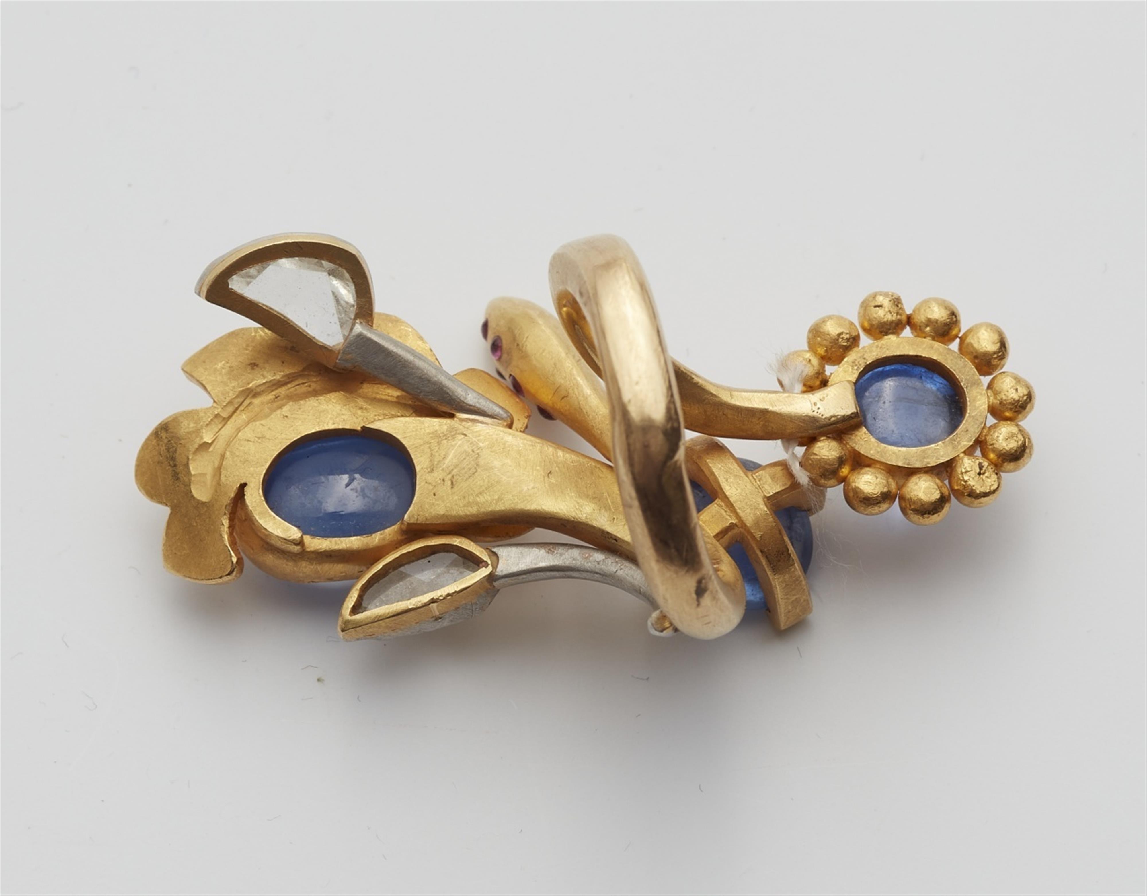 A Ceylon sapphire flower ring - image-3