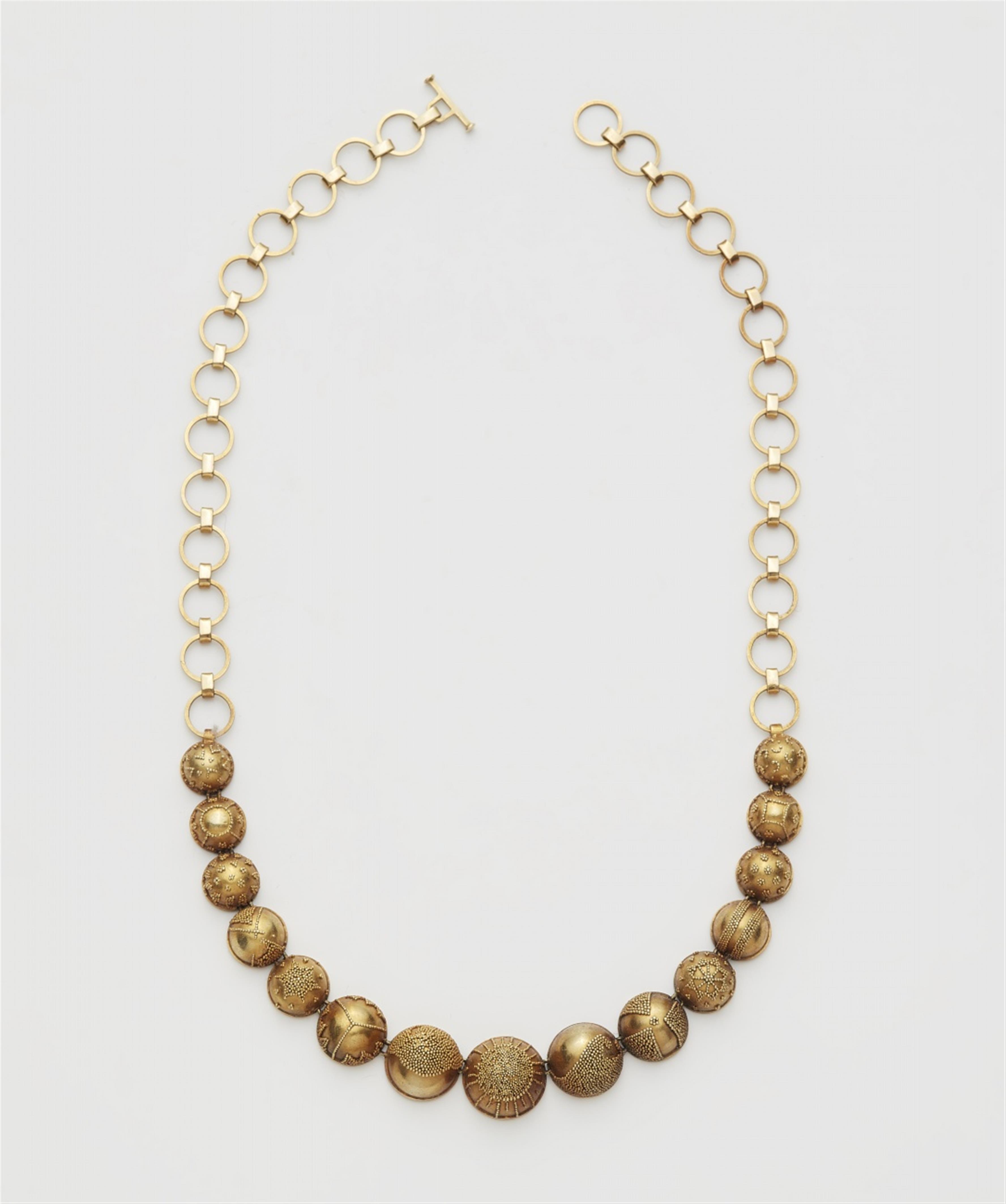 A gold granulation necklace - image-1