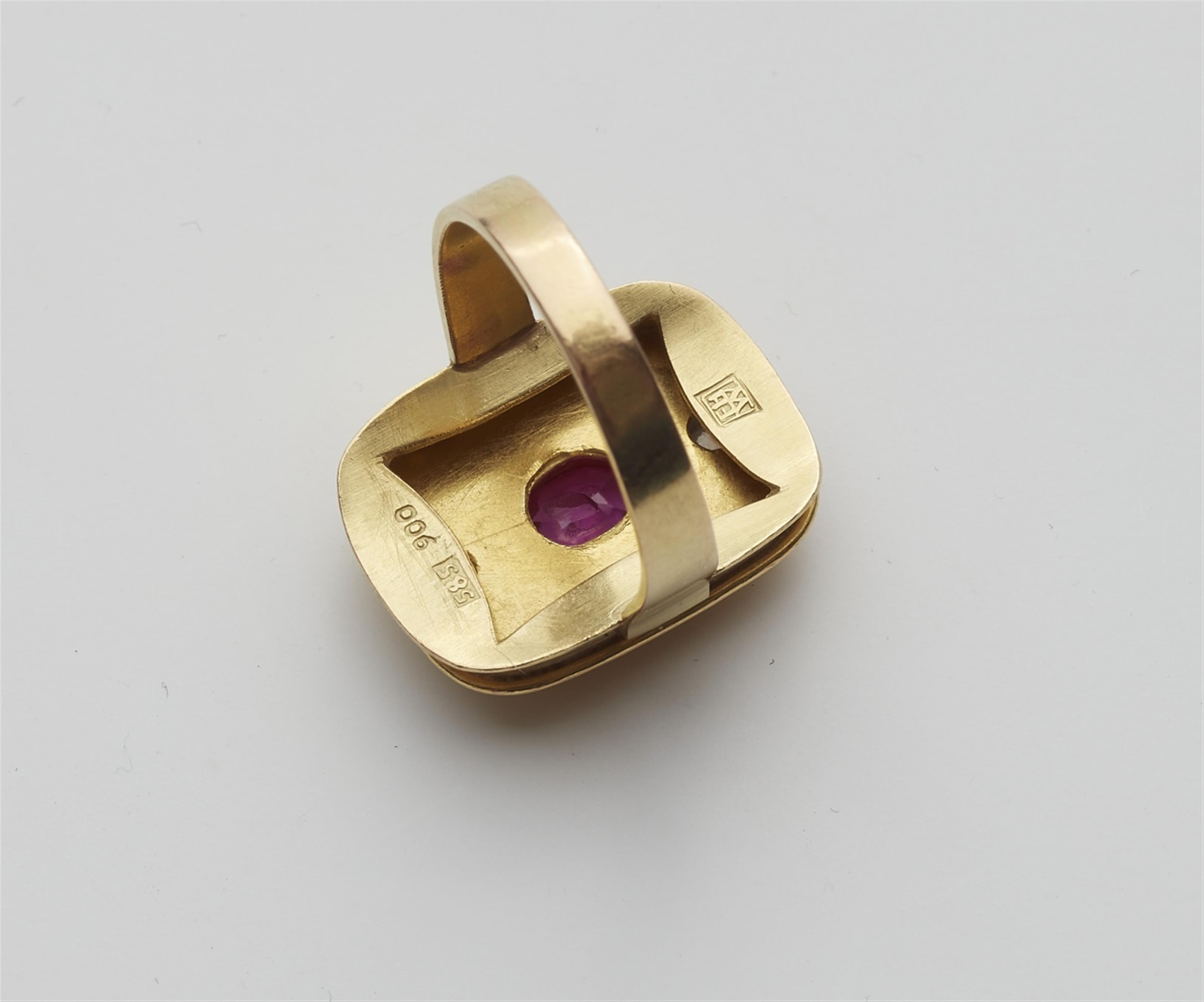 A gold granulation ring - image-4
