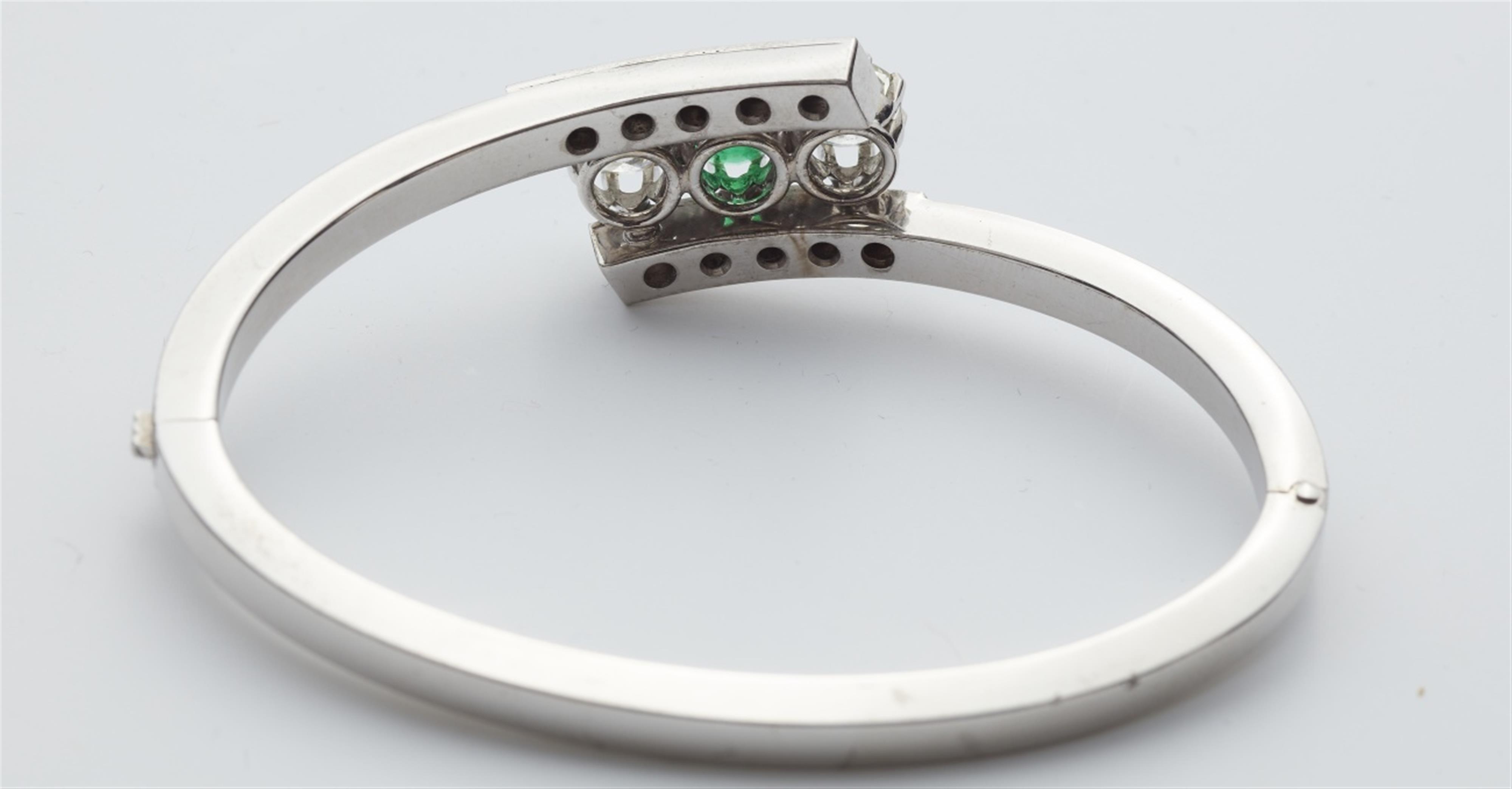 Armreif mit Smaragd und Diamanten - image-4