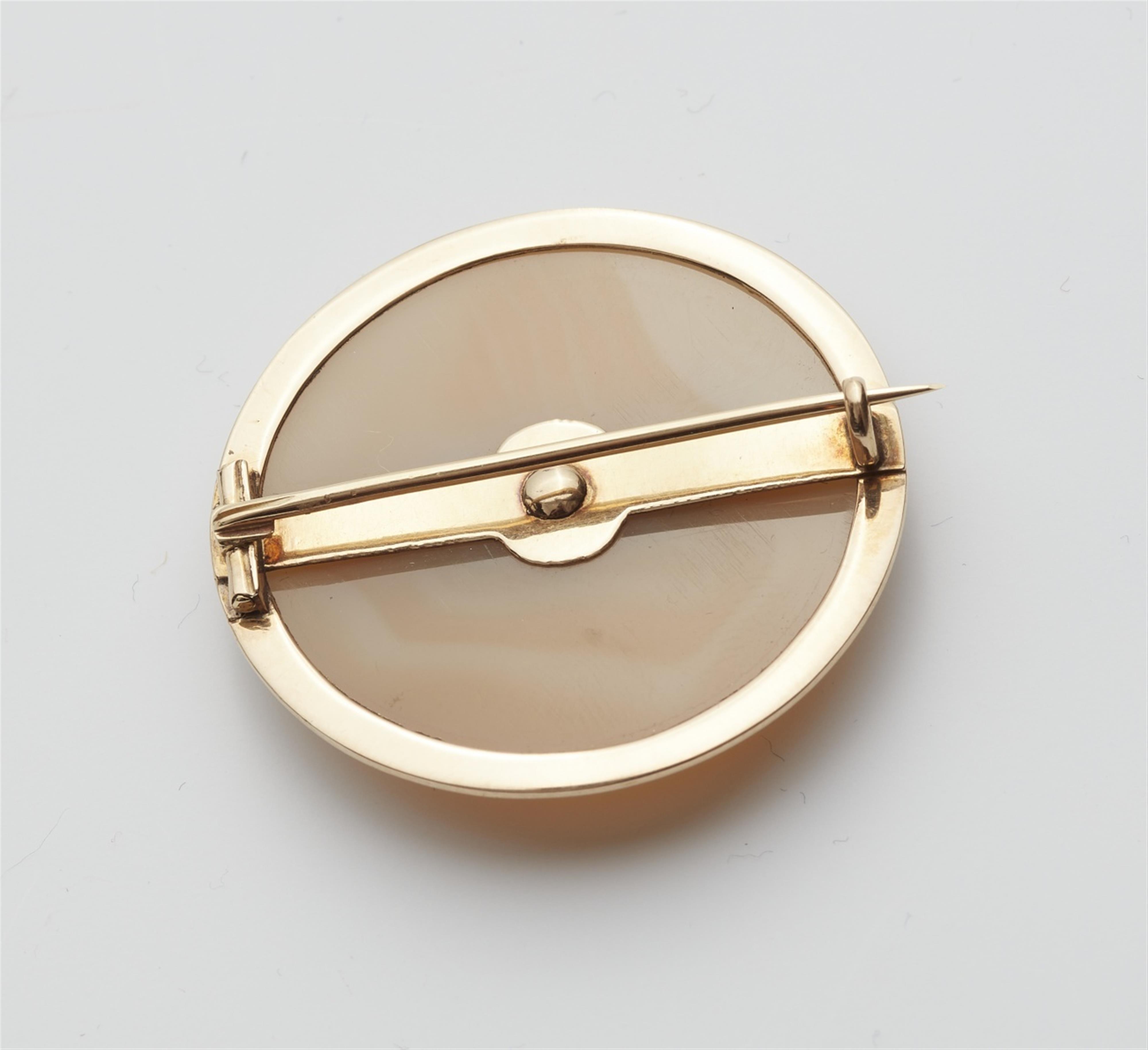 A Historicist chalcedon brooch - image-2
