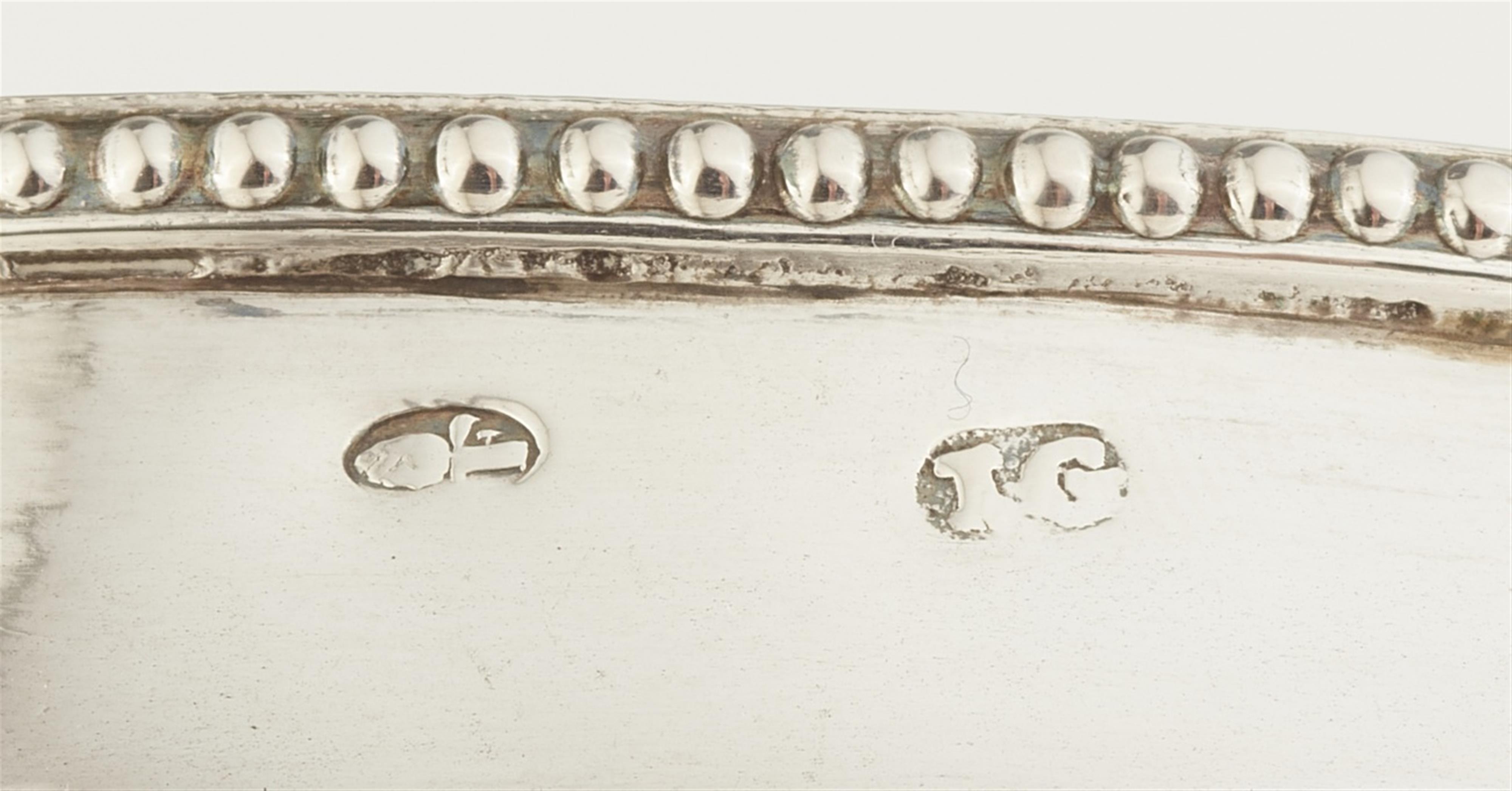 An Augsburg silver tea service made for the Princes of Thurn and Taxis - image-3