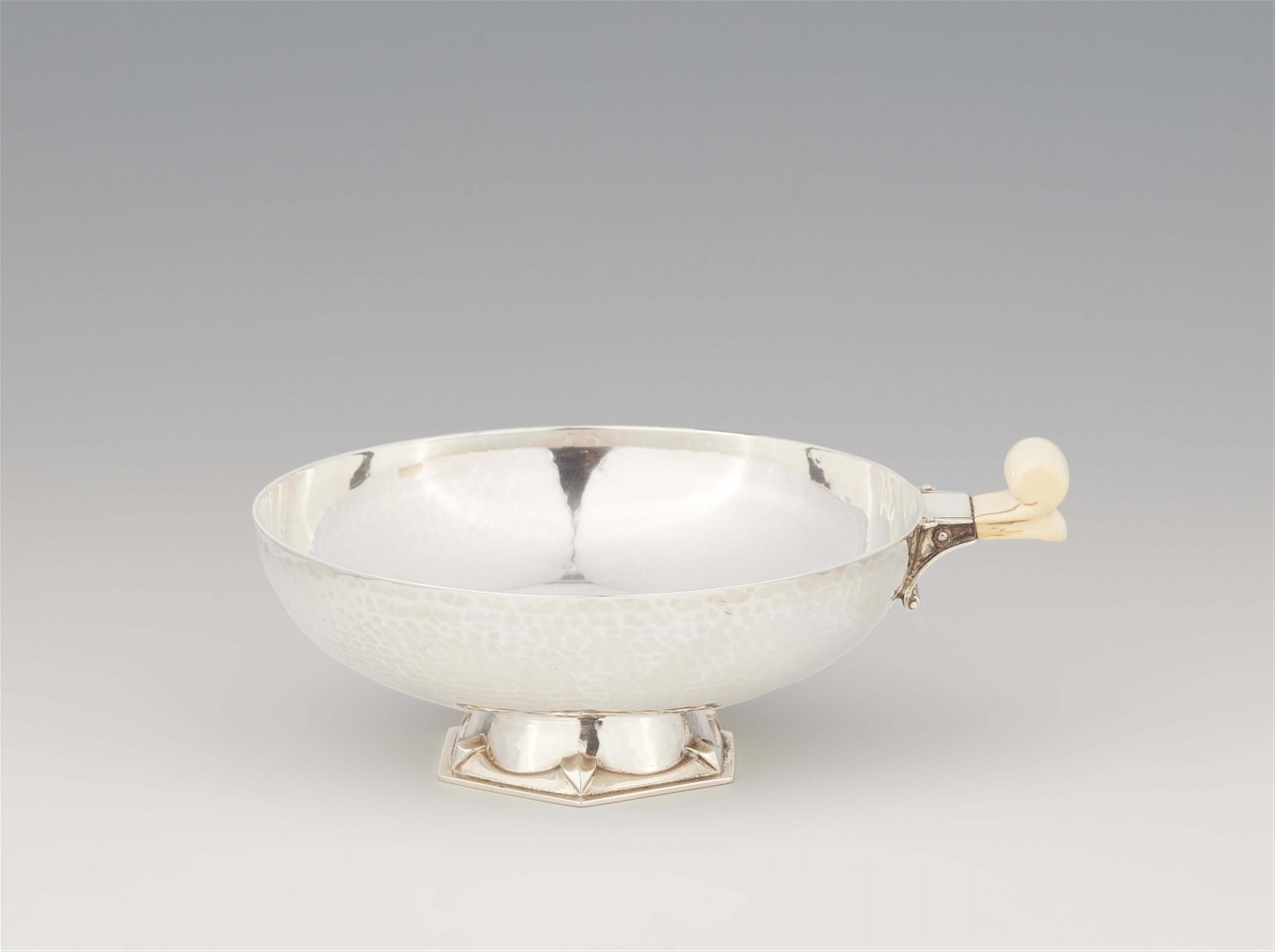 An Art Deco silver brandy bowl - image-1