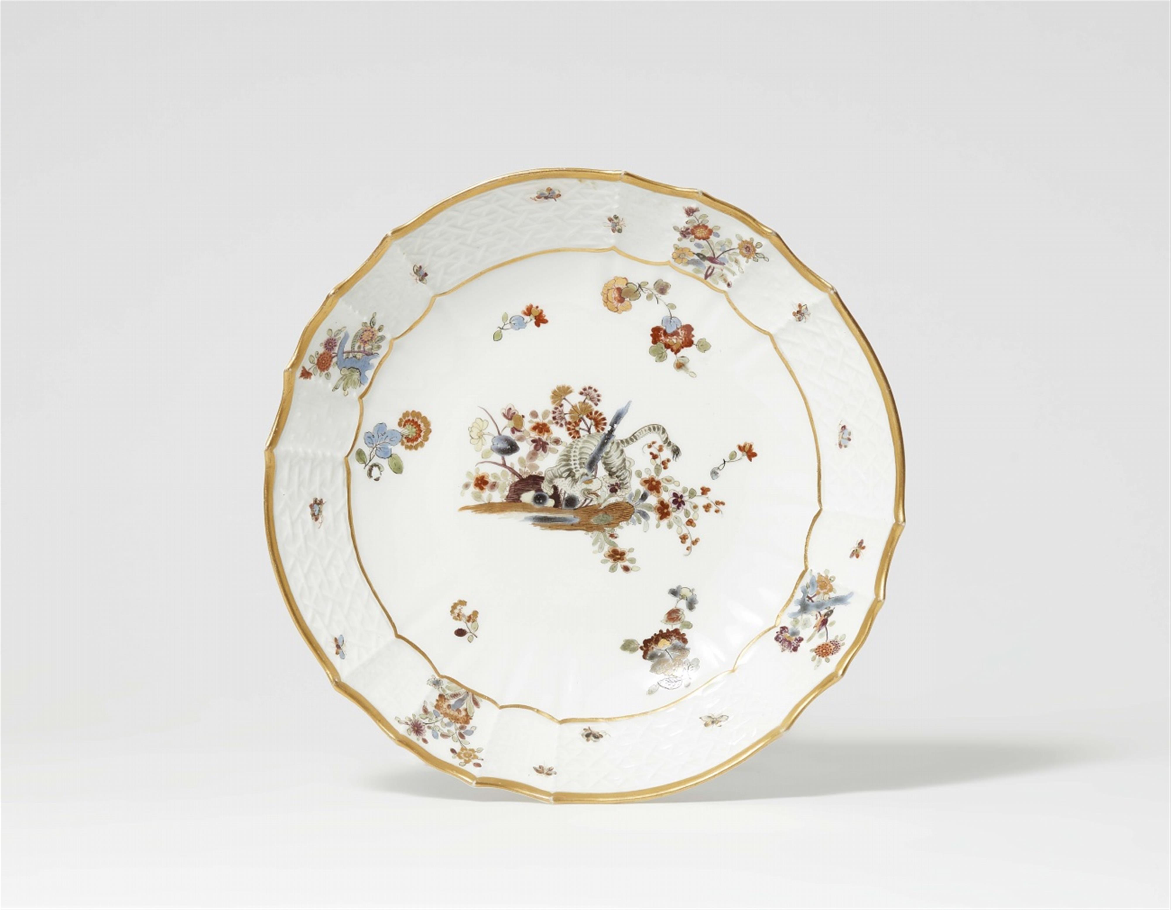 A Meissen porcelain dish with yellow lion motifs - image-1