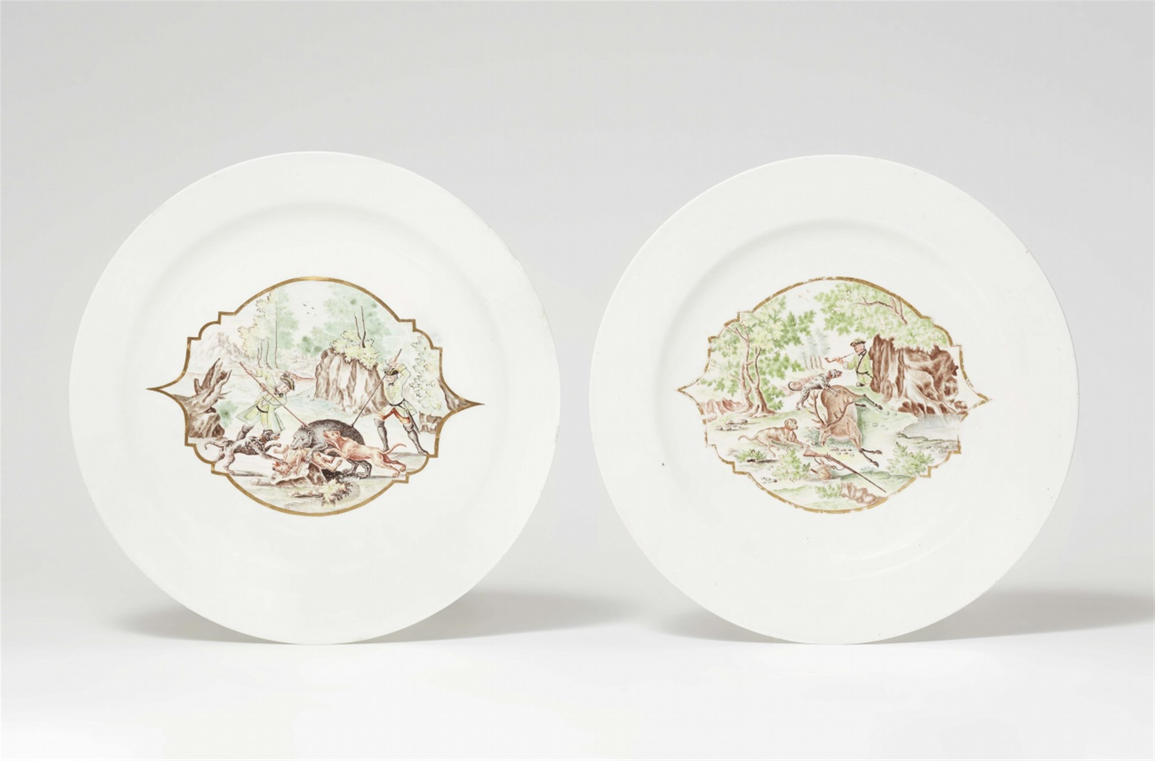 Two Meissen porcelain plates with hunting scenes - image-1