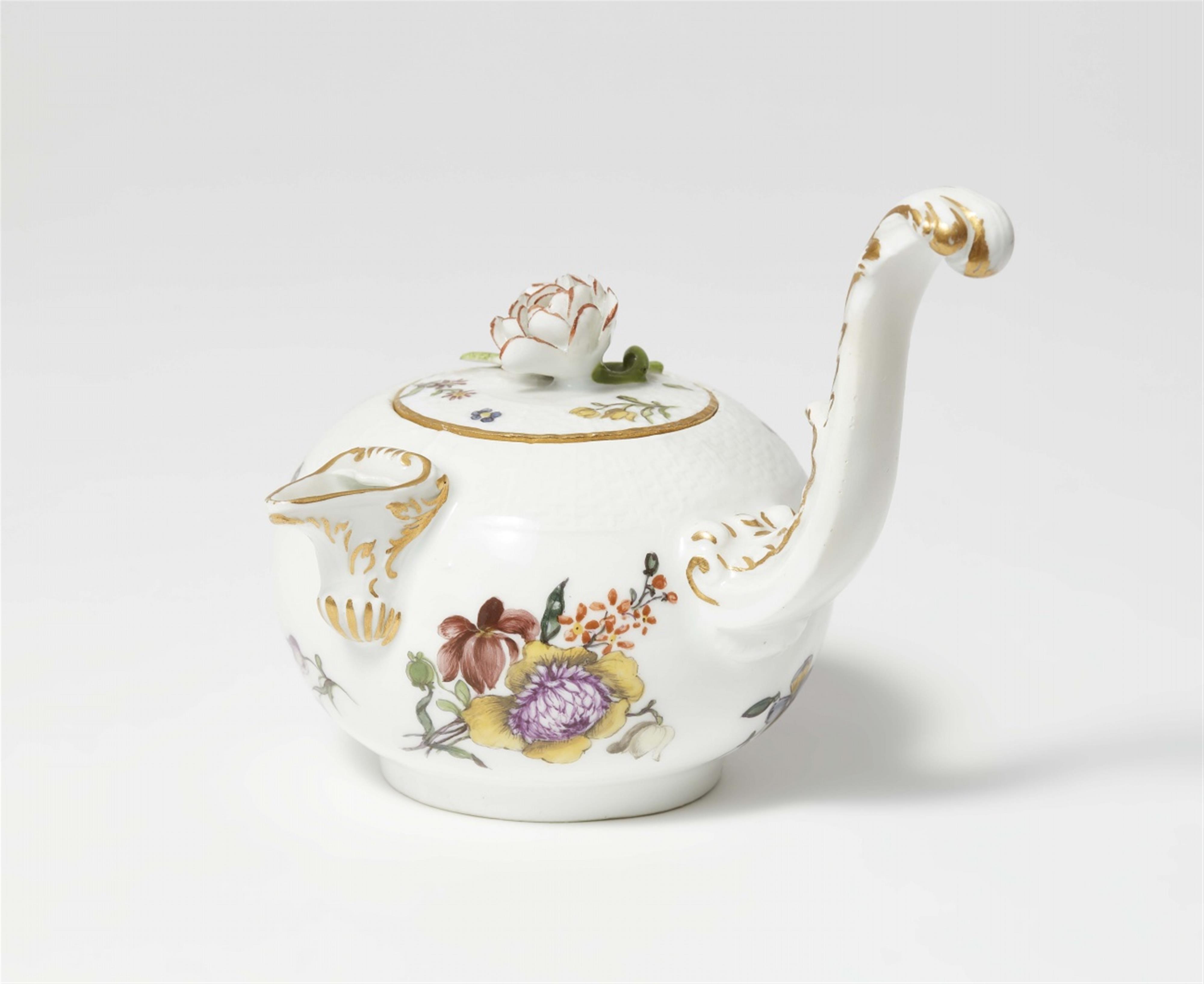 A Meissen porcelain teapot with woodcut flowers - image-1