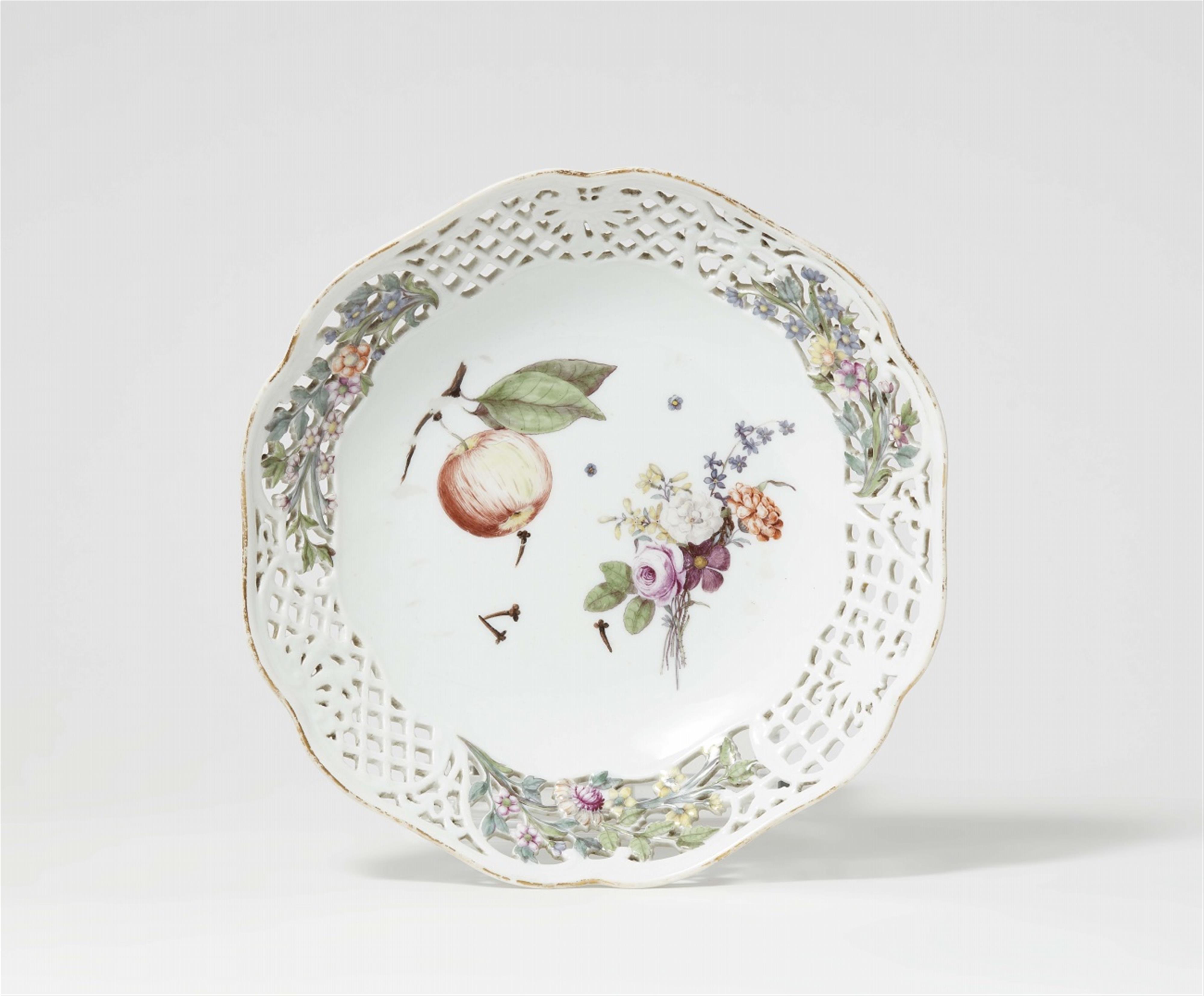 A Meissen porcelain dessert bowl - image-1