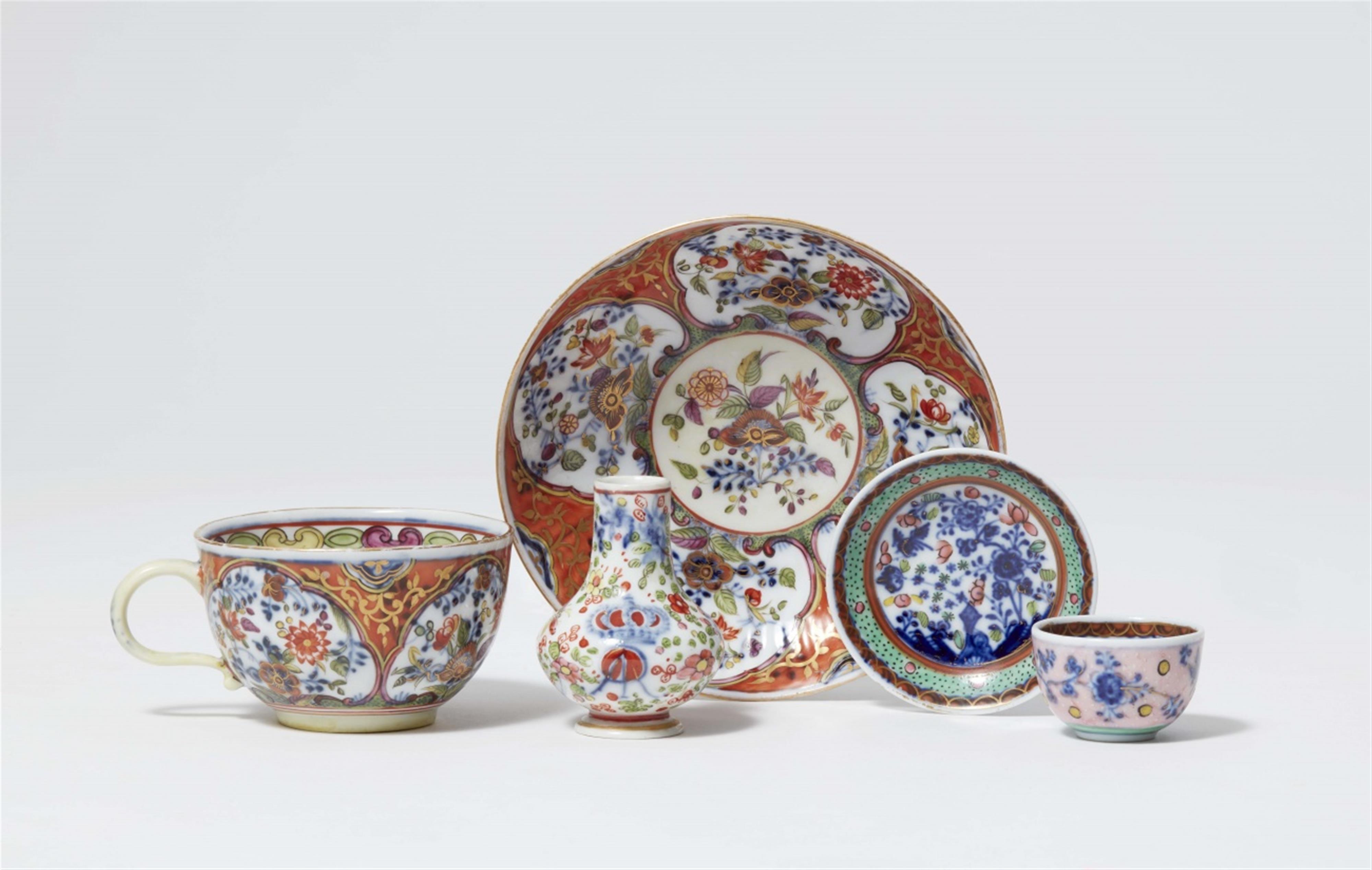 Five items of Meissen porcelain with overglaze decoration - image-1