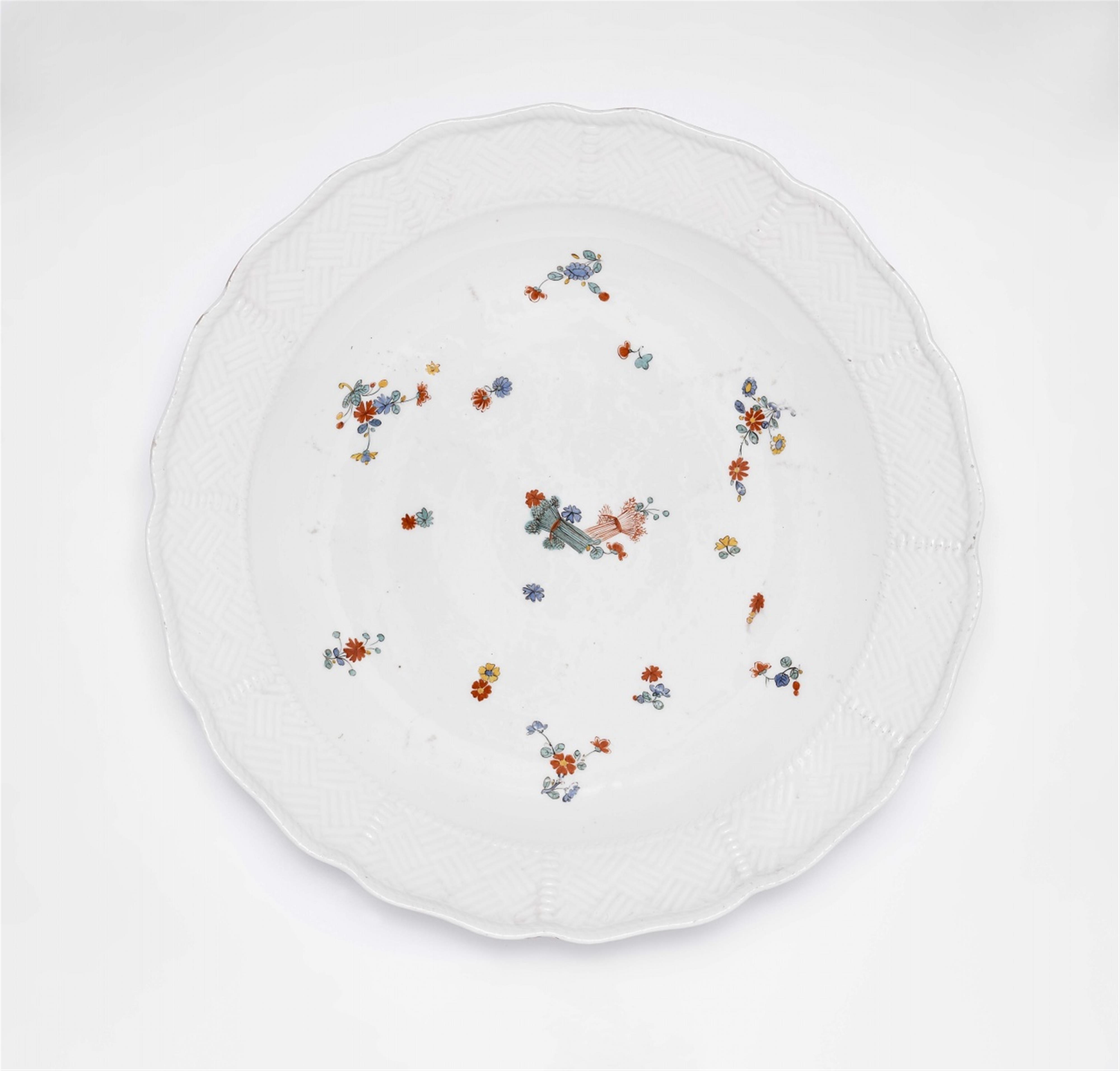 A Meissen porcelain dish from the Japanese palace - image-1