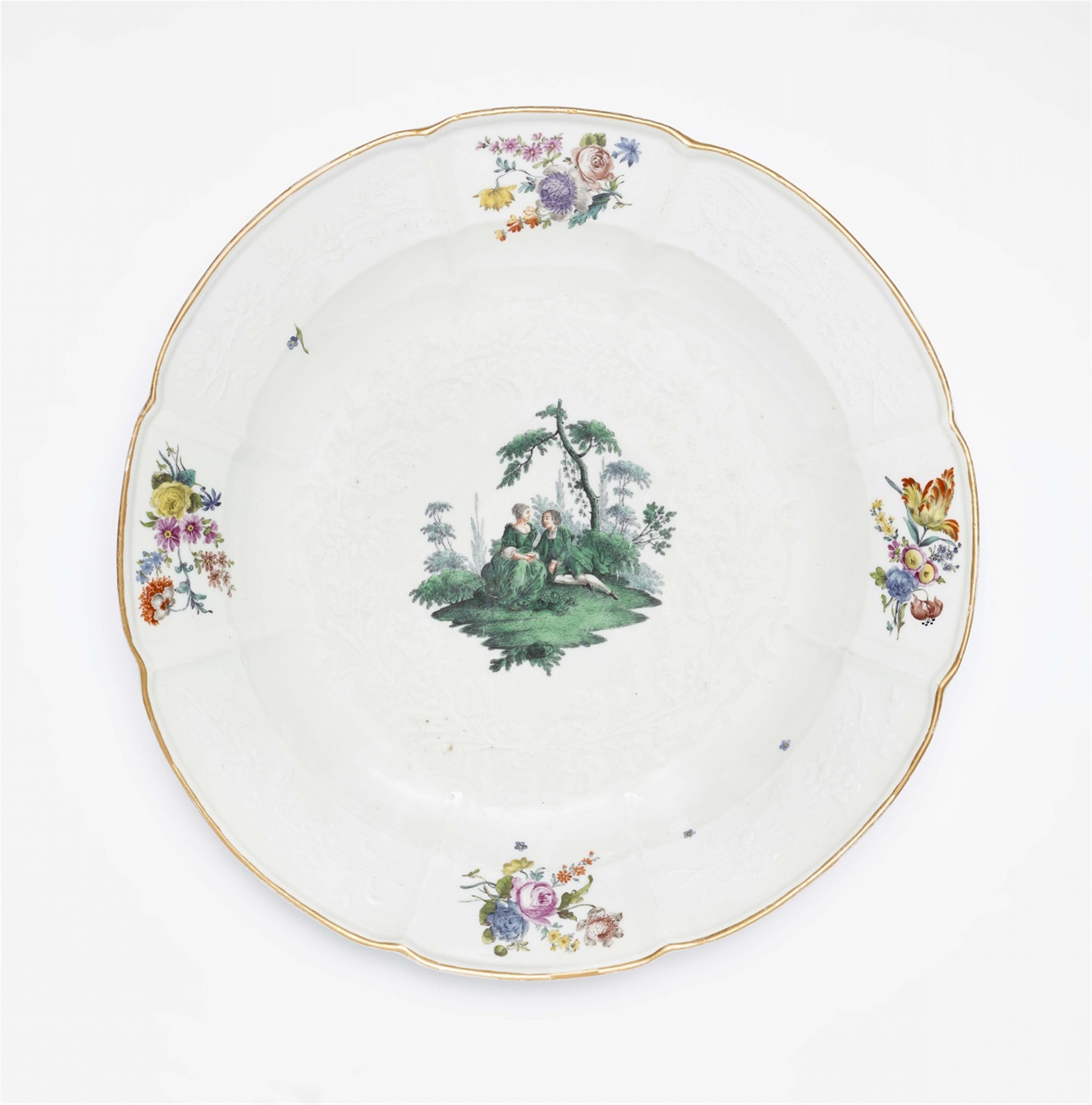 A Meissen porcelain dish with green Watteau motifs - image-1