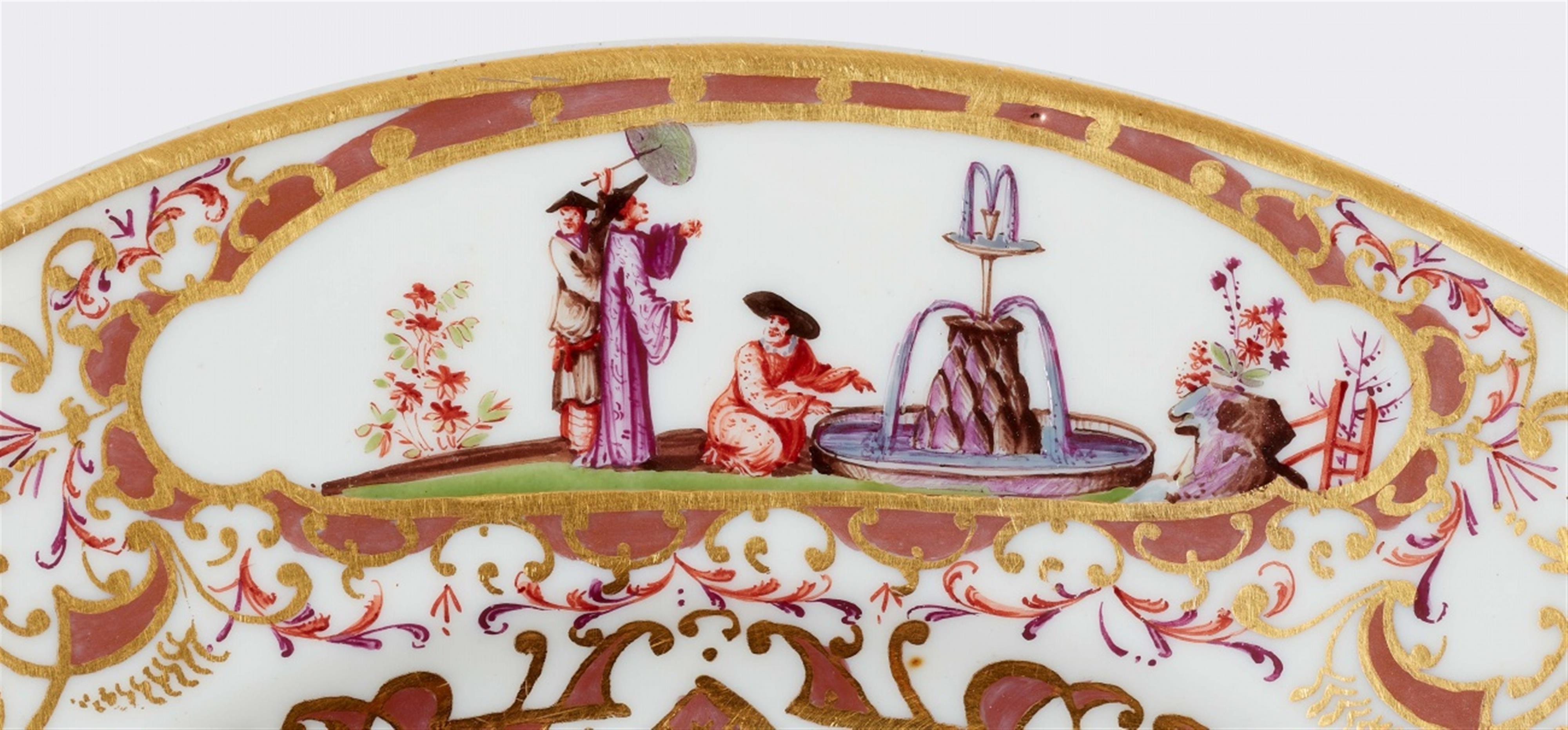 A magnificent early Meissen porcelain plate with Hoeroldt Chinoiseries - image-4