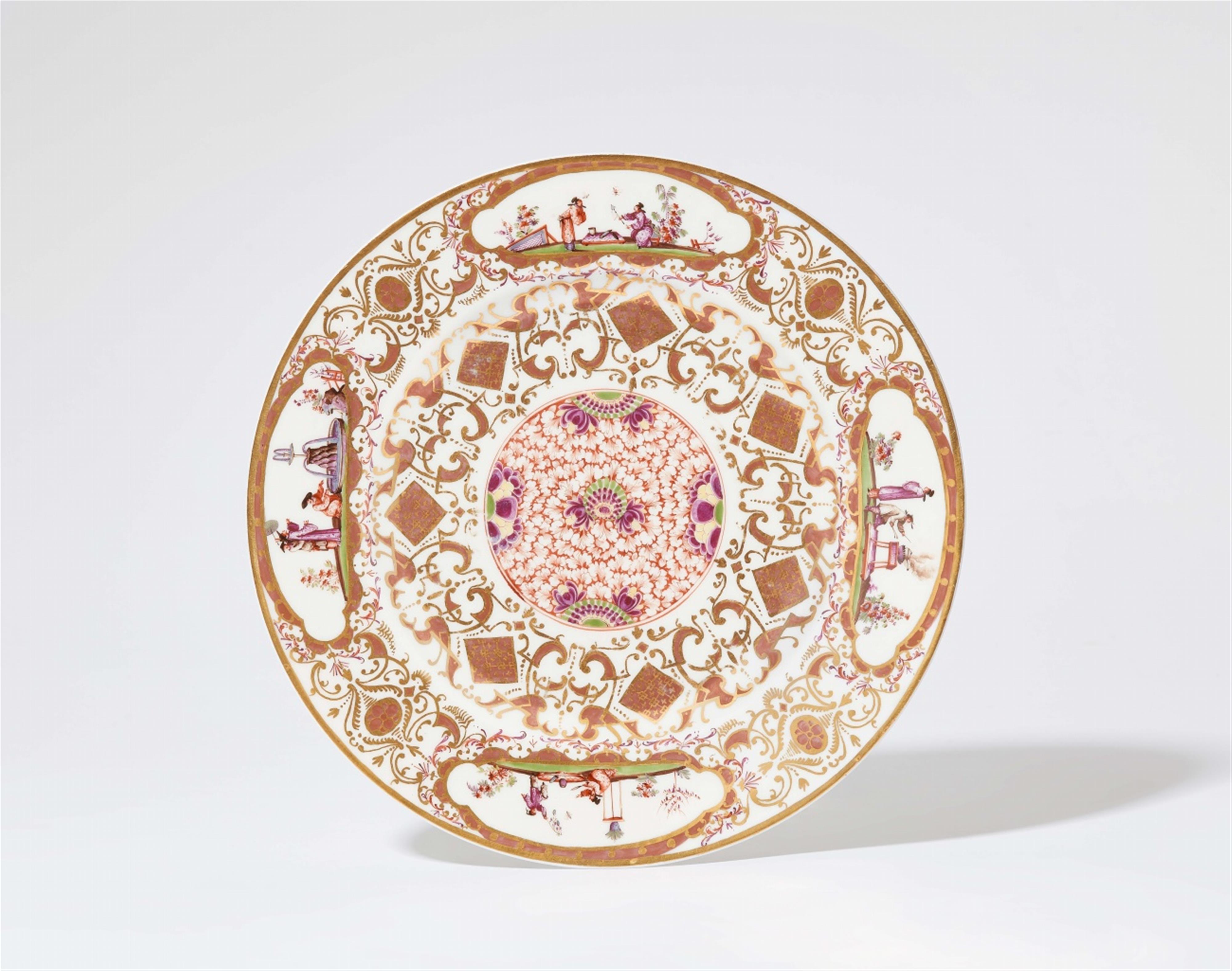 A magnificent early Meissen porcelain plate with Hoeroldt Chinoiseries - image-1
