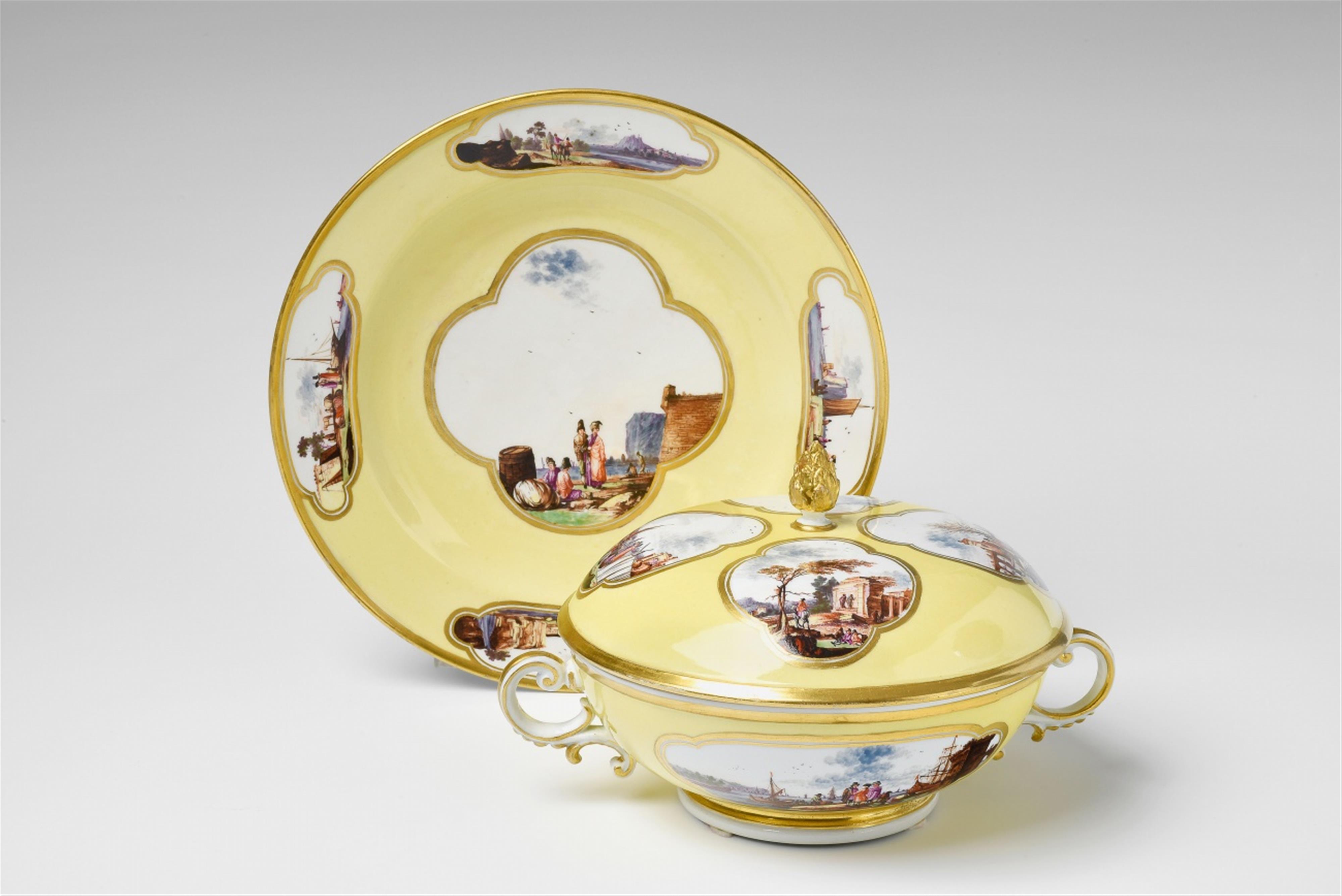 A Meissen porcelain ecuelle and stand with merchant scenes - image-1