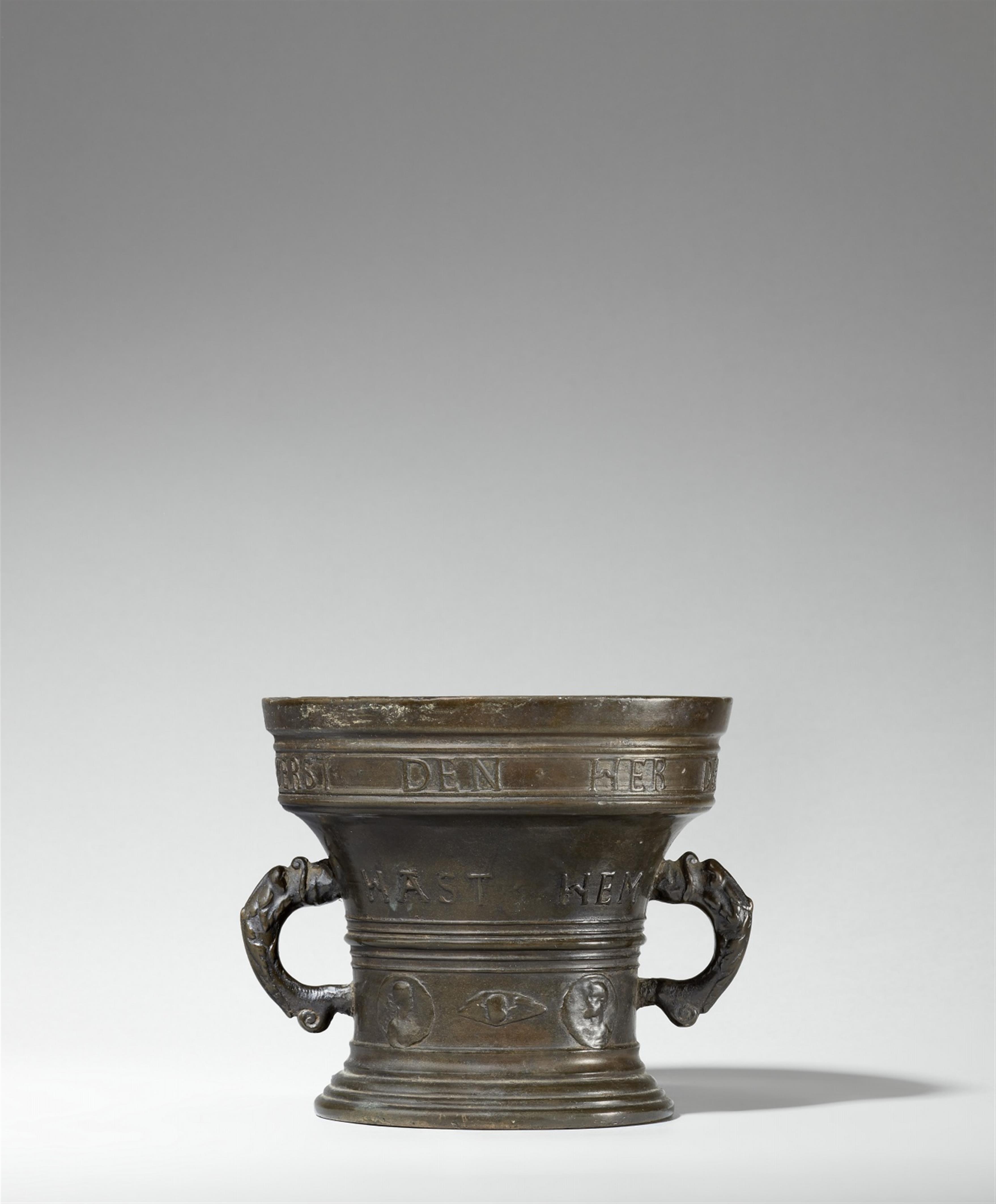 A rare Aachen mortar from 1580 - image-1