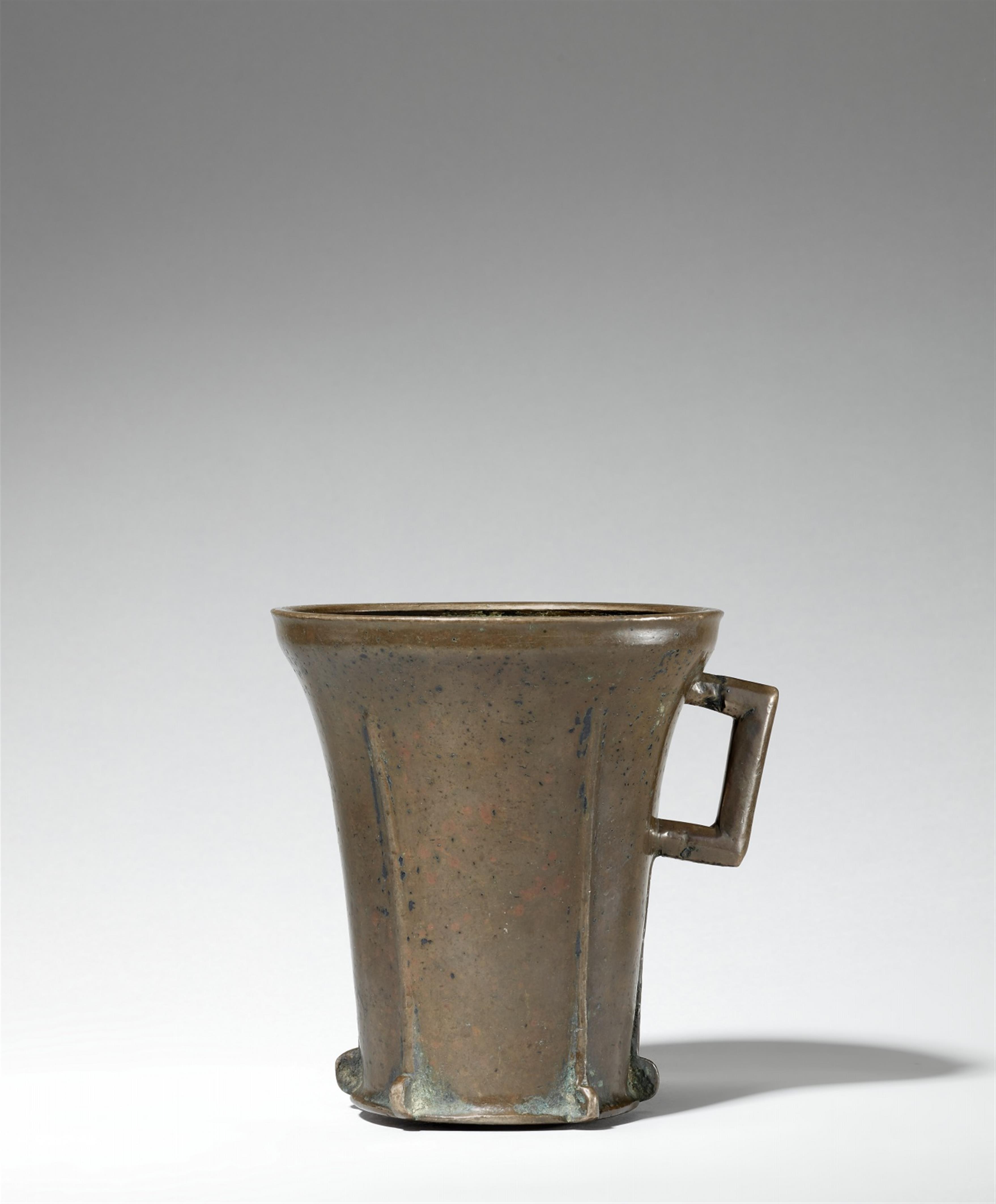 A Gothic single-handled mortar - image-1