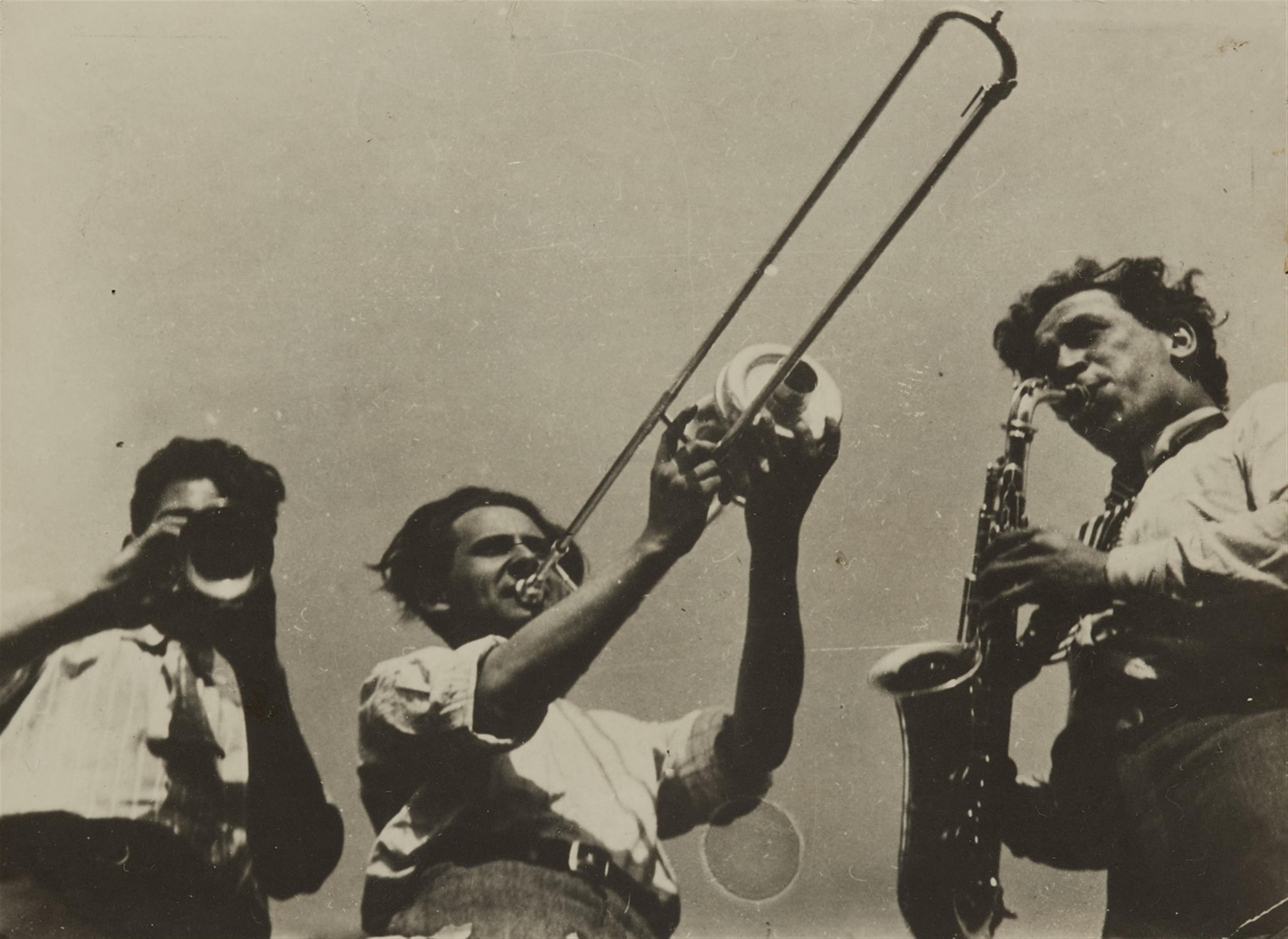 T. Lux Feininger - Members of the Bauhaus band - image-1