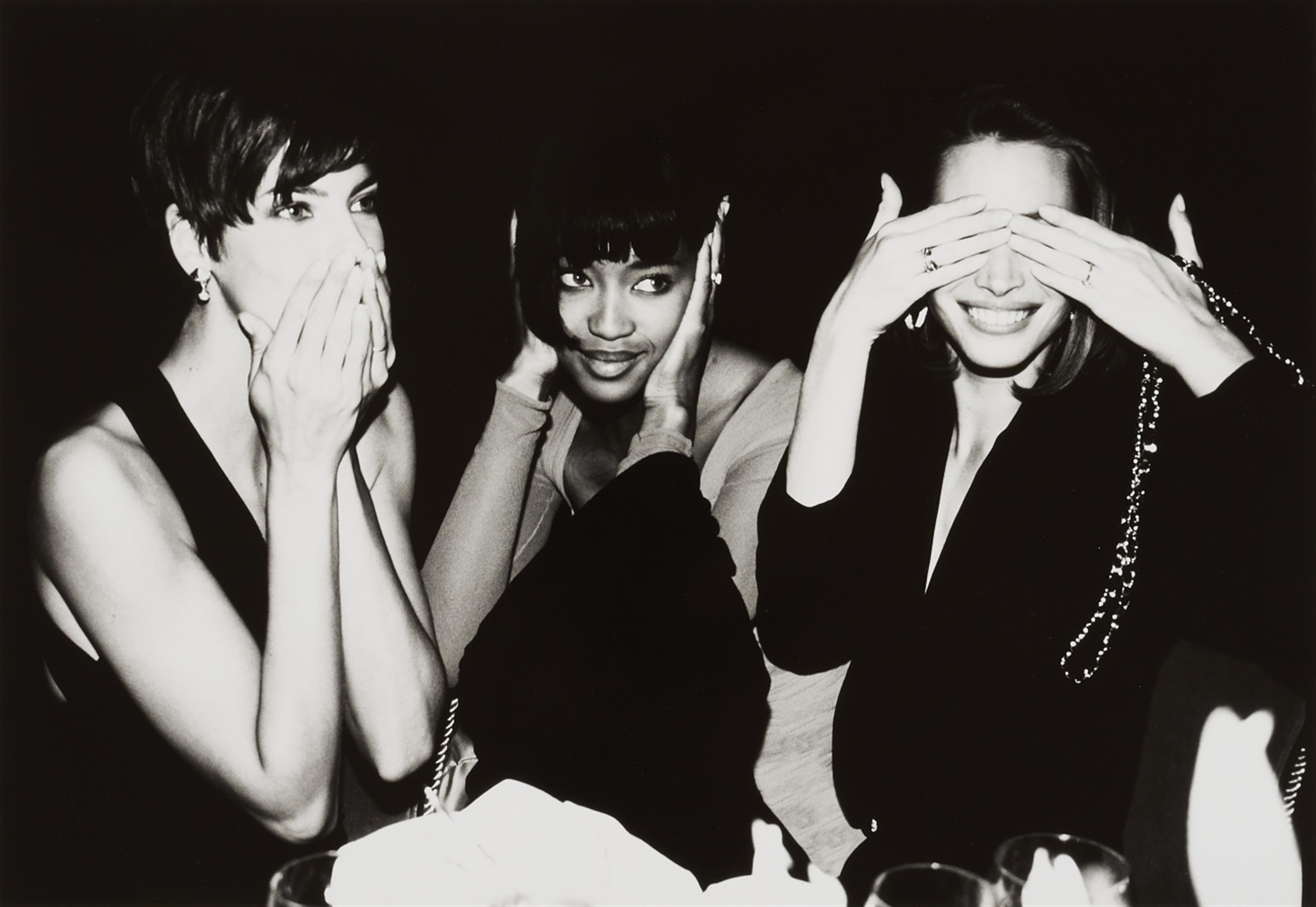 Roxanne Lowit - Linda Evangelista, Naomi Campbell, and Christy Turlington speaking, hearing and seeing no Evil, NYC - image-1