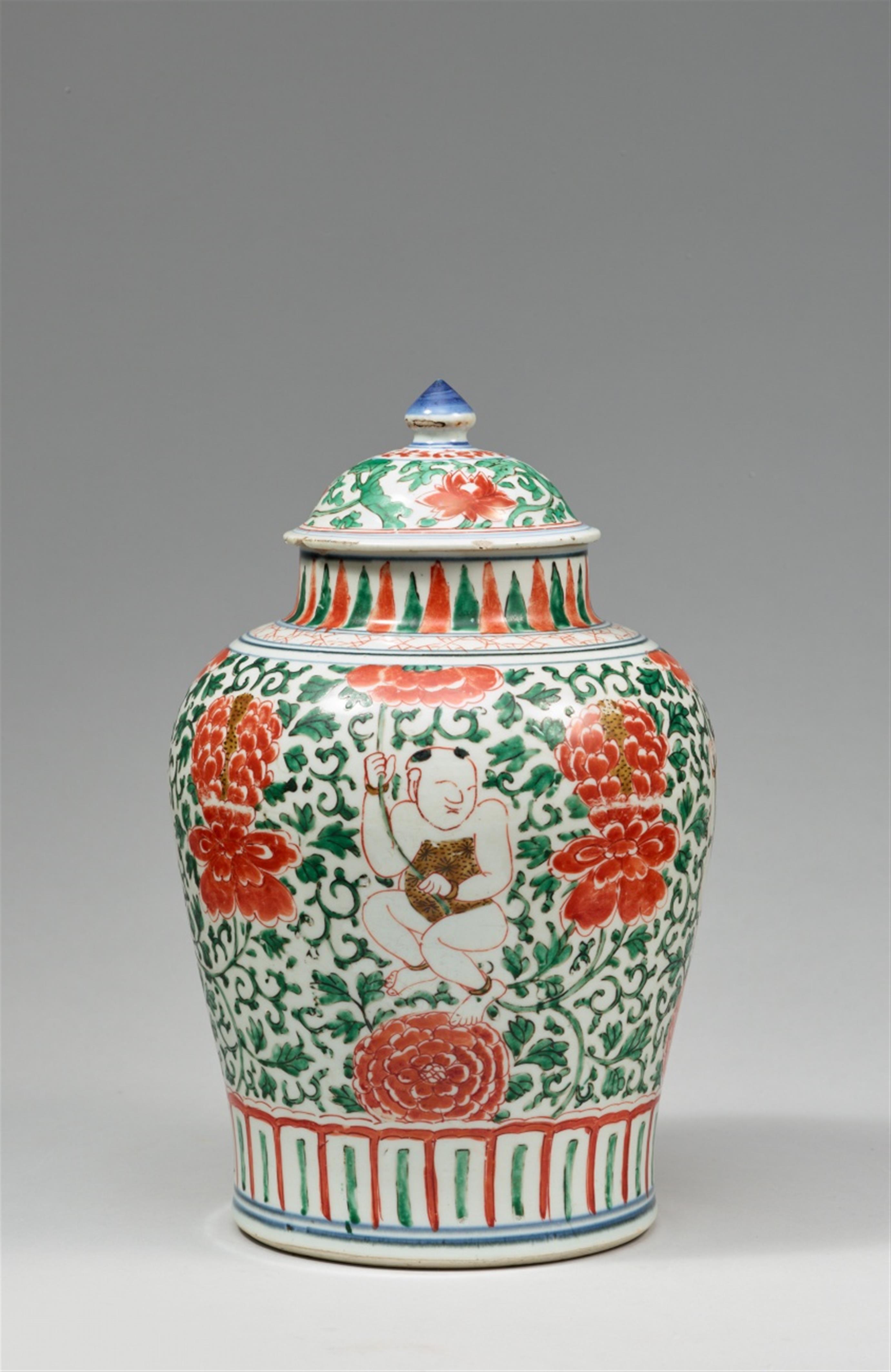 A large wucai jar and cover. Shunzhi period (1644-1661) - image-2