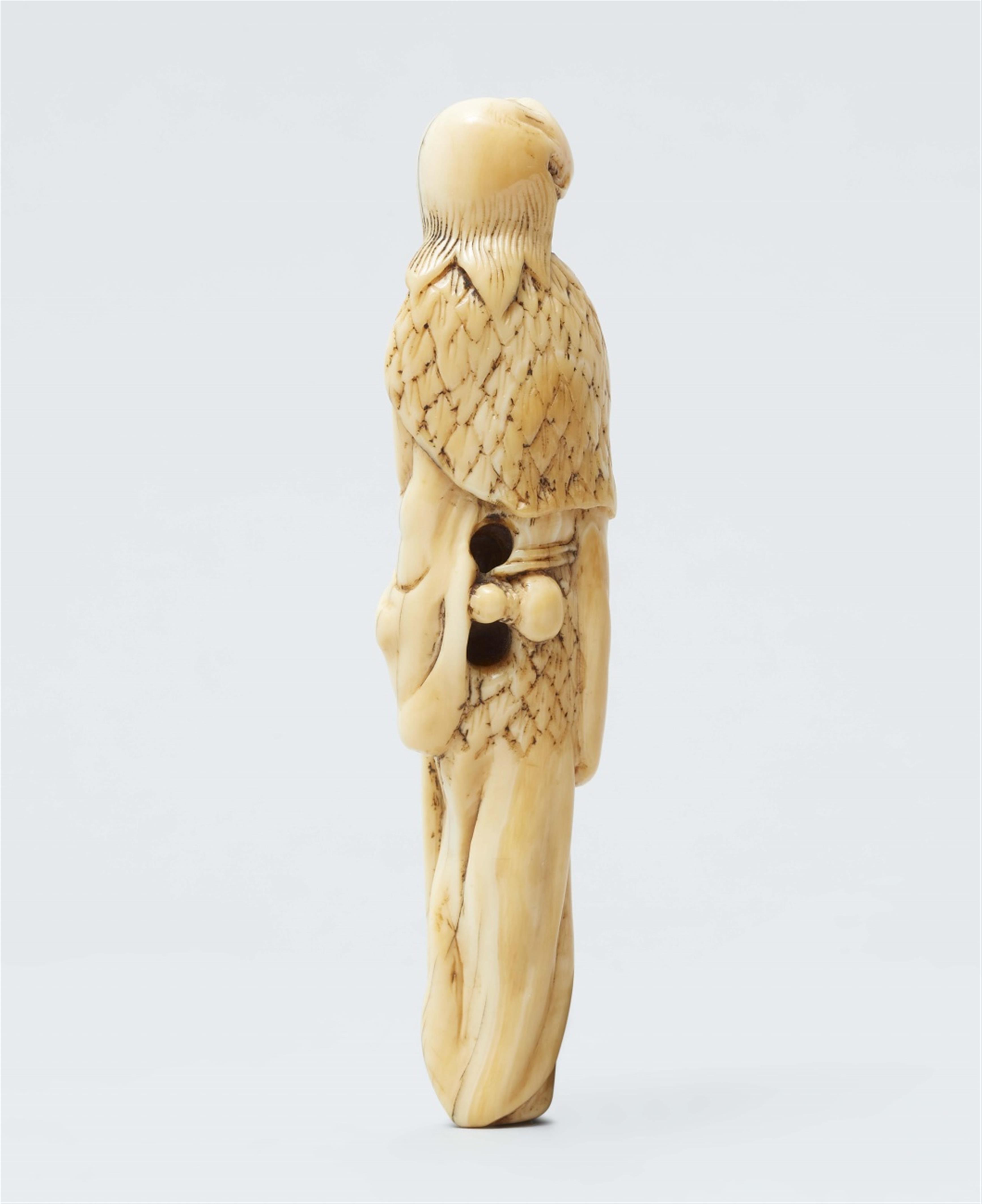 A large ivory netsuke of a sennin. Ca. 1800 - image-2