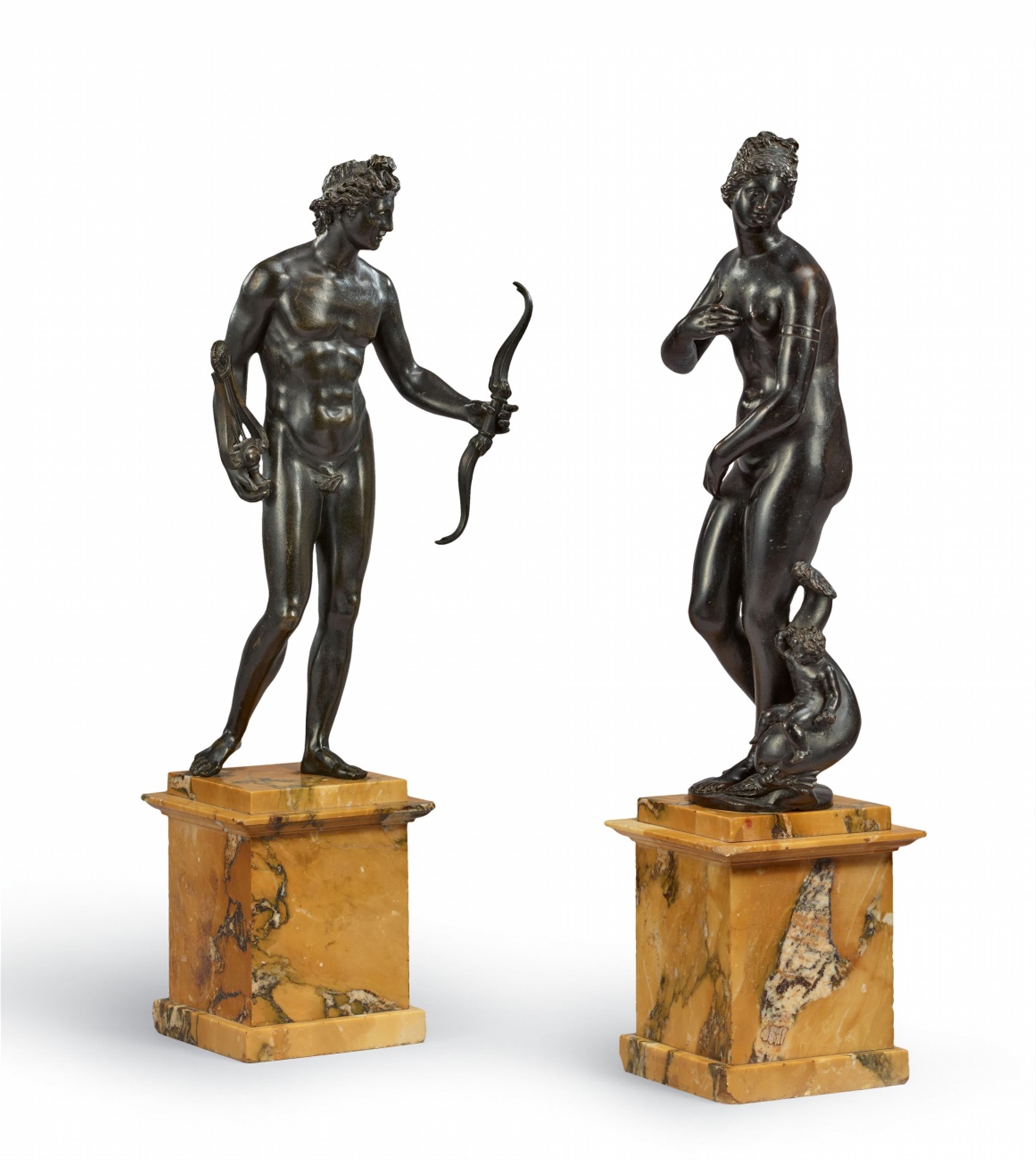 A pair bronze figures
Venus Medici and Apollo - image-1