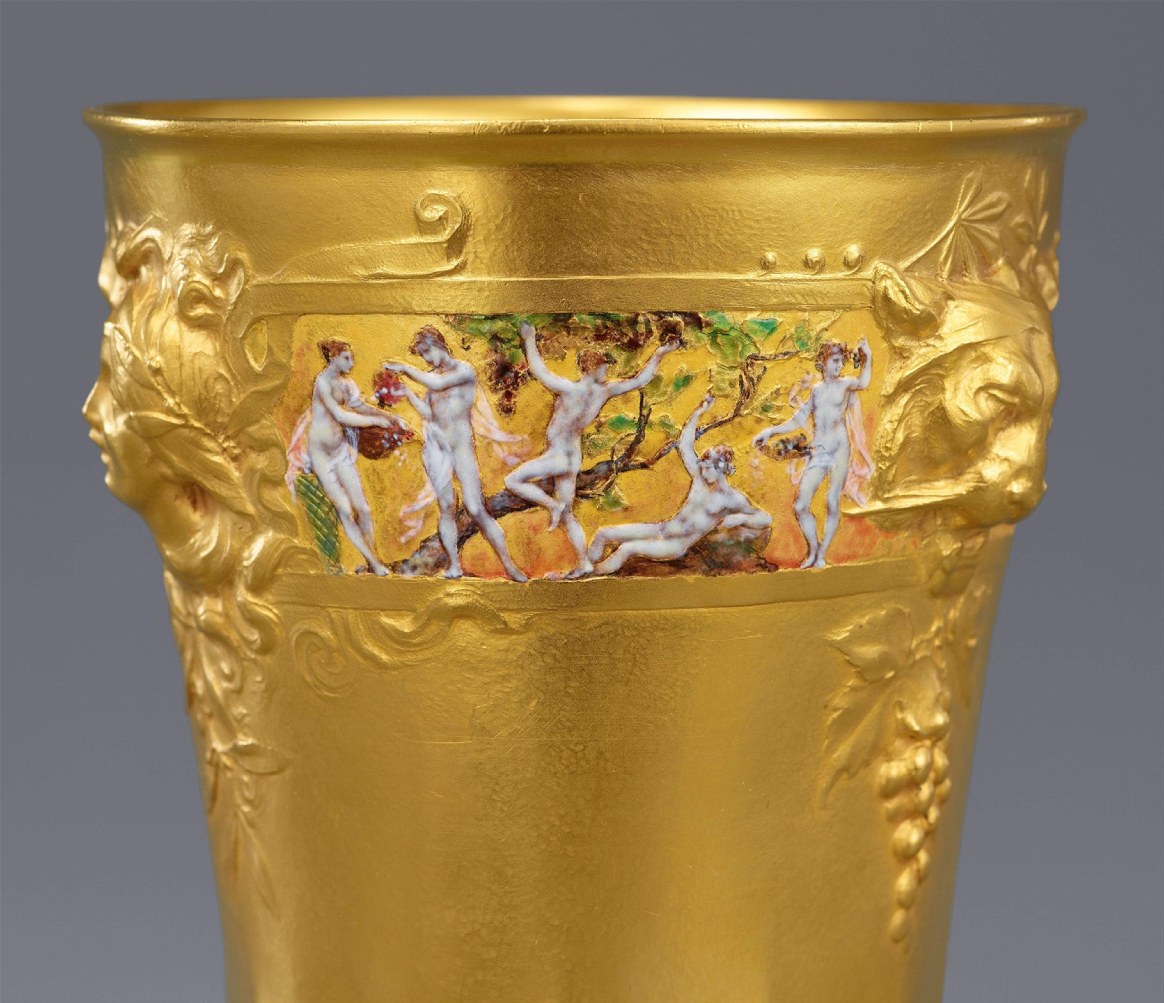 A museum quality gold beaker “Les Vendanges” - image-5