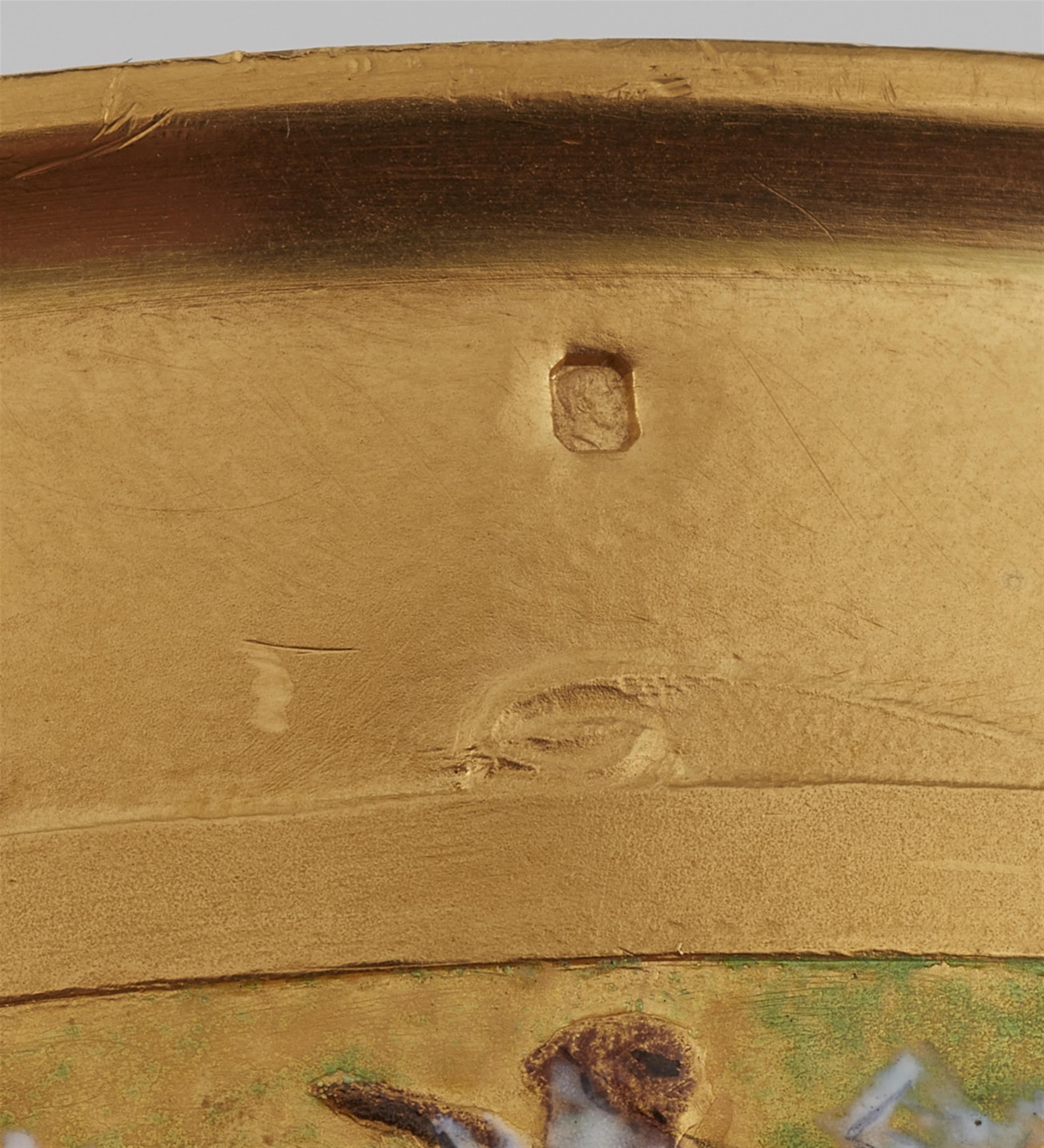 A museum quality gold beaker “Les Vendanges” - image-7