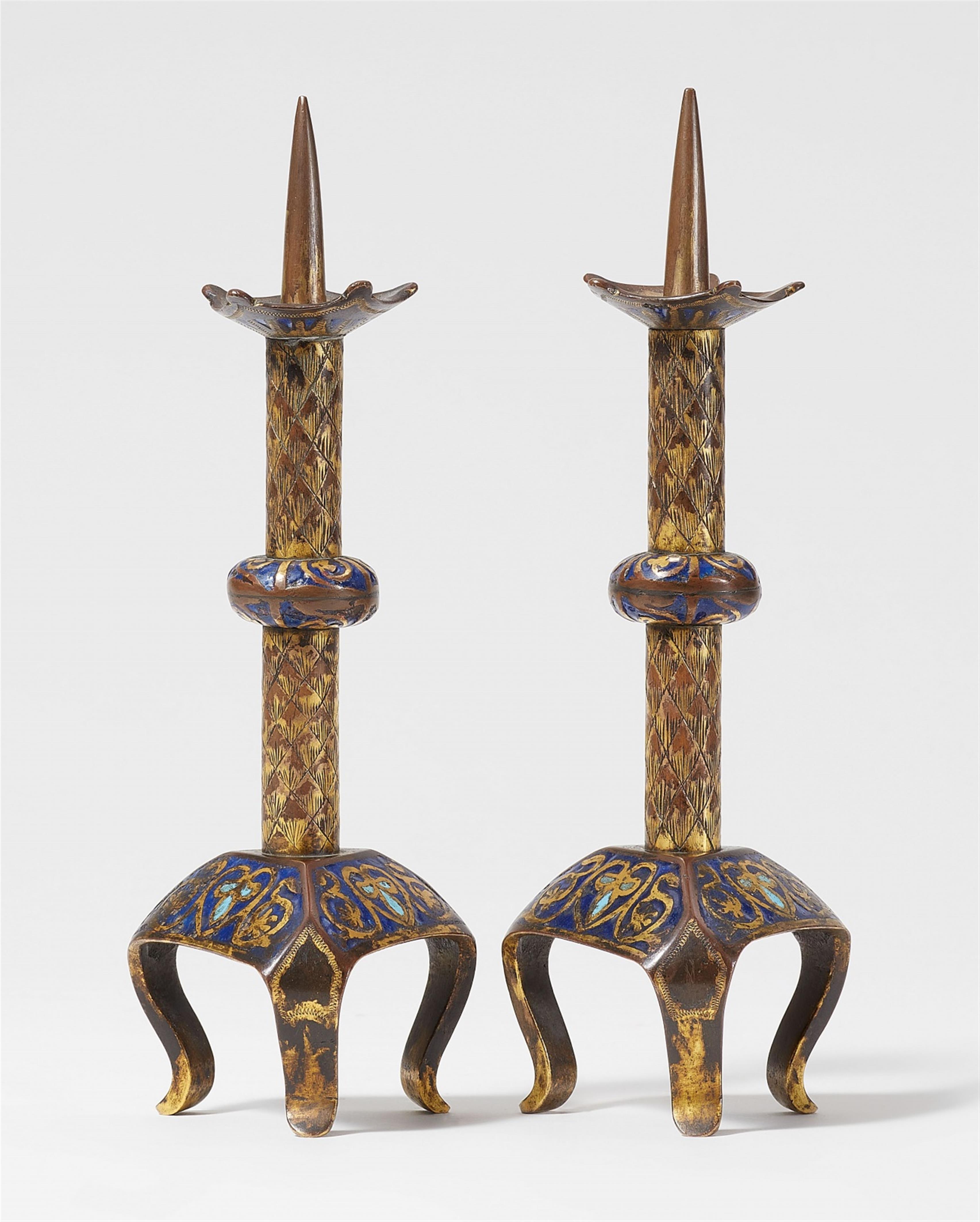 Limoges early 13th century - Two early 13th century Limoges enamel candlesticks - image-1