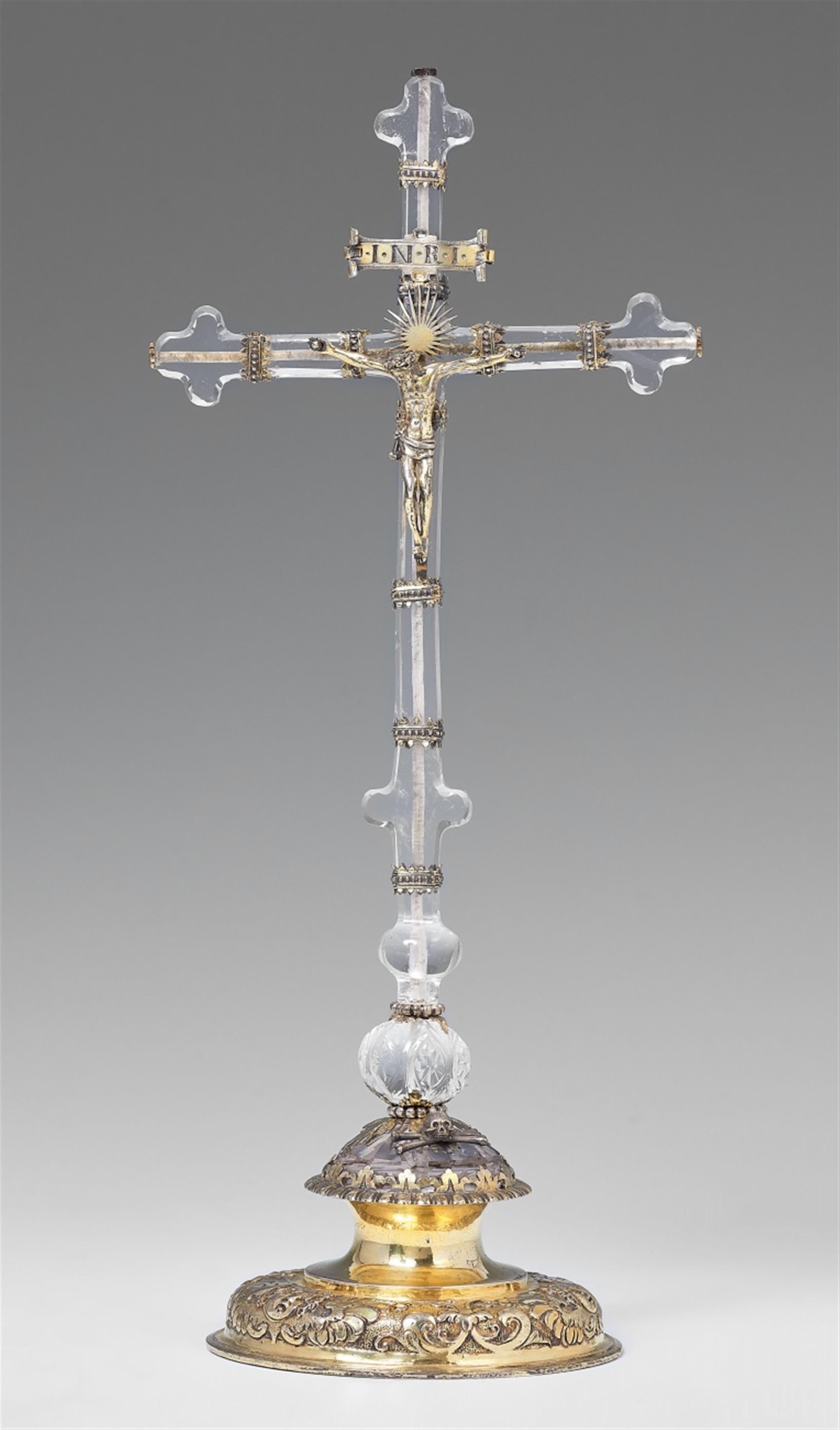Probably Austria mid-17th century - A small silver-mounted rock crystal altar cross, mid-17th century - image-2