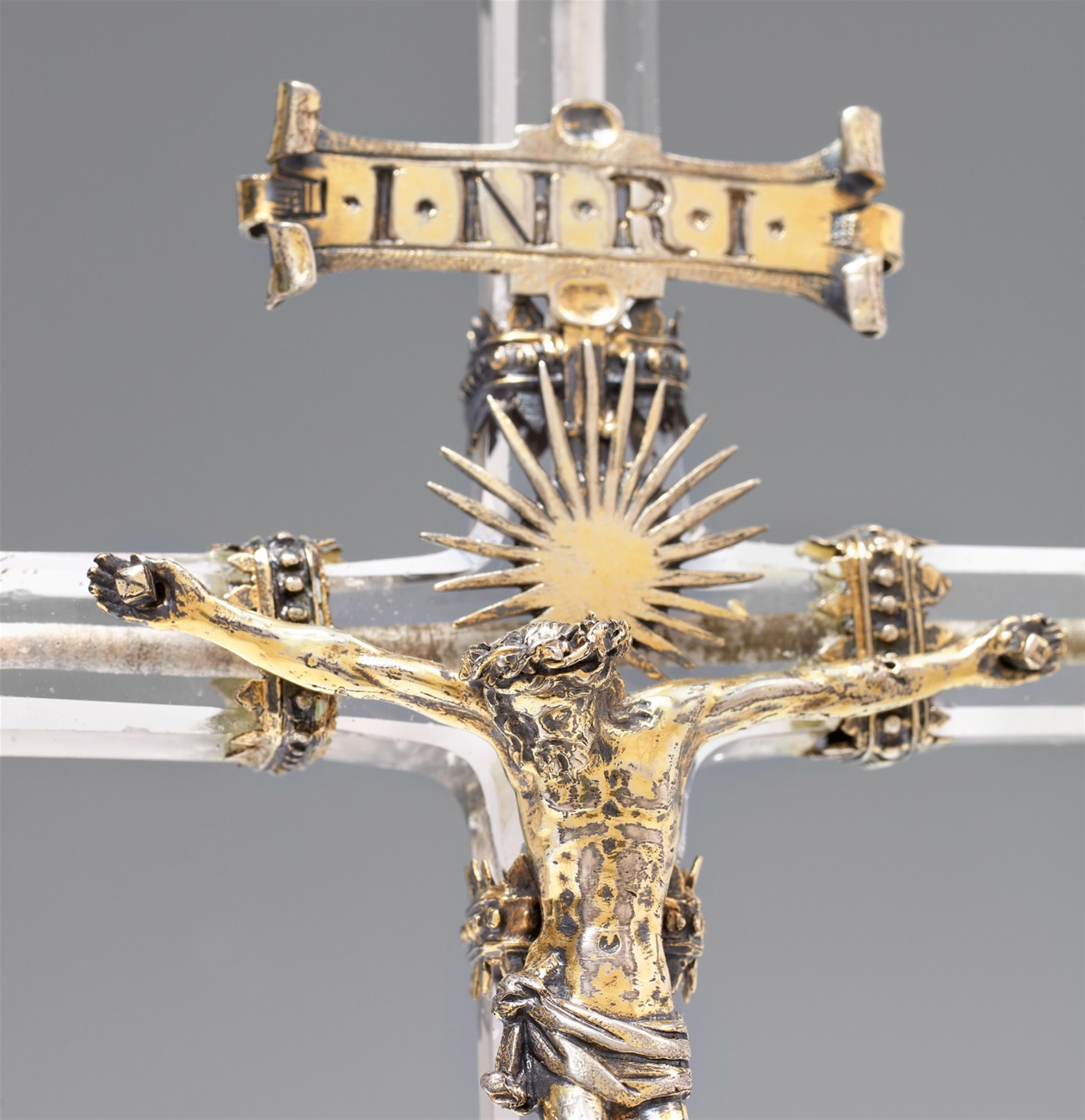 Probably Austria mid-17th century - A small silver-mounted rock crystal altar cross, mid-17th century - image-6