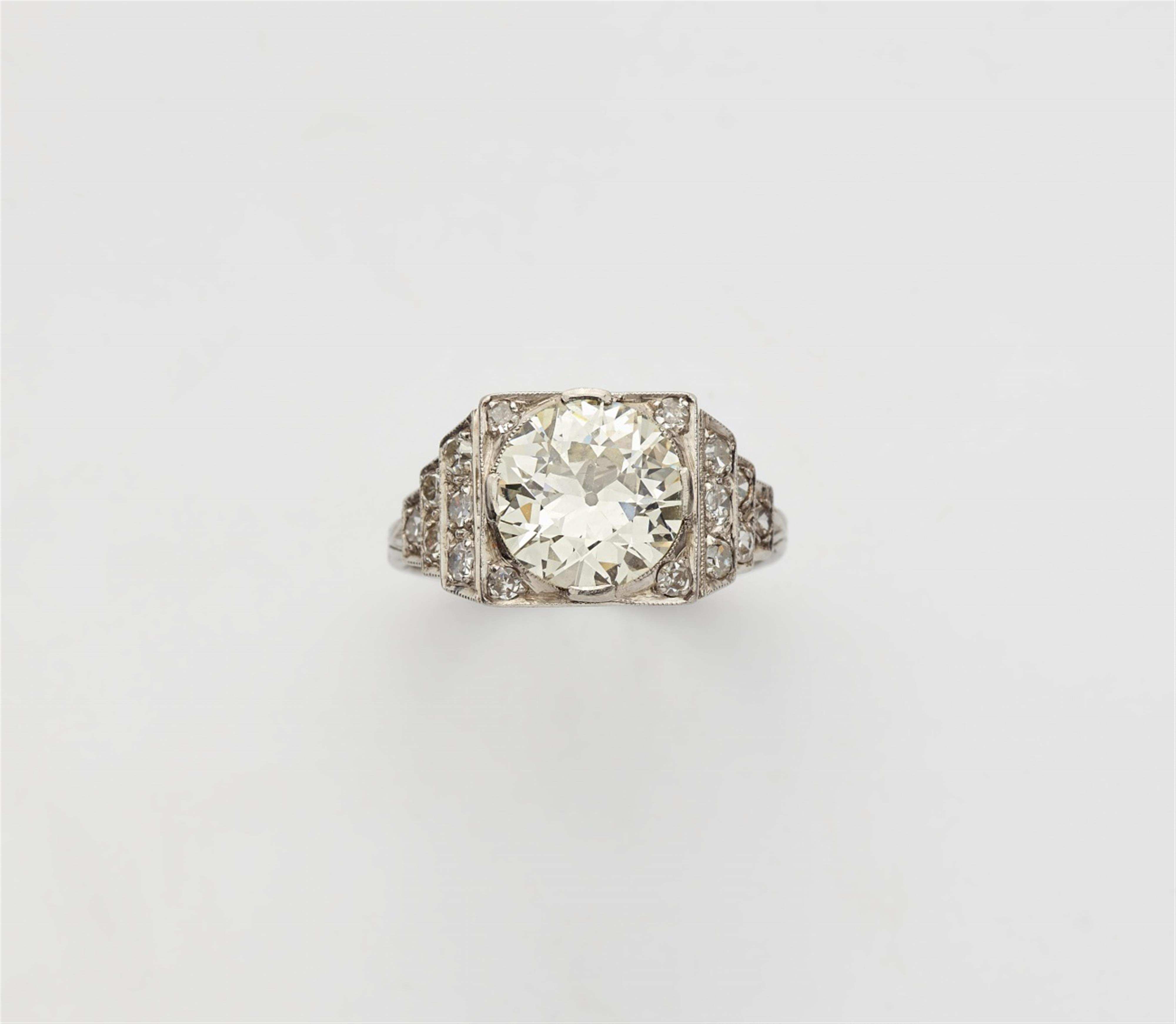 Belle Epoque-Ring mit Diamantsolitär - image-1