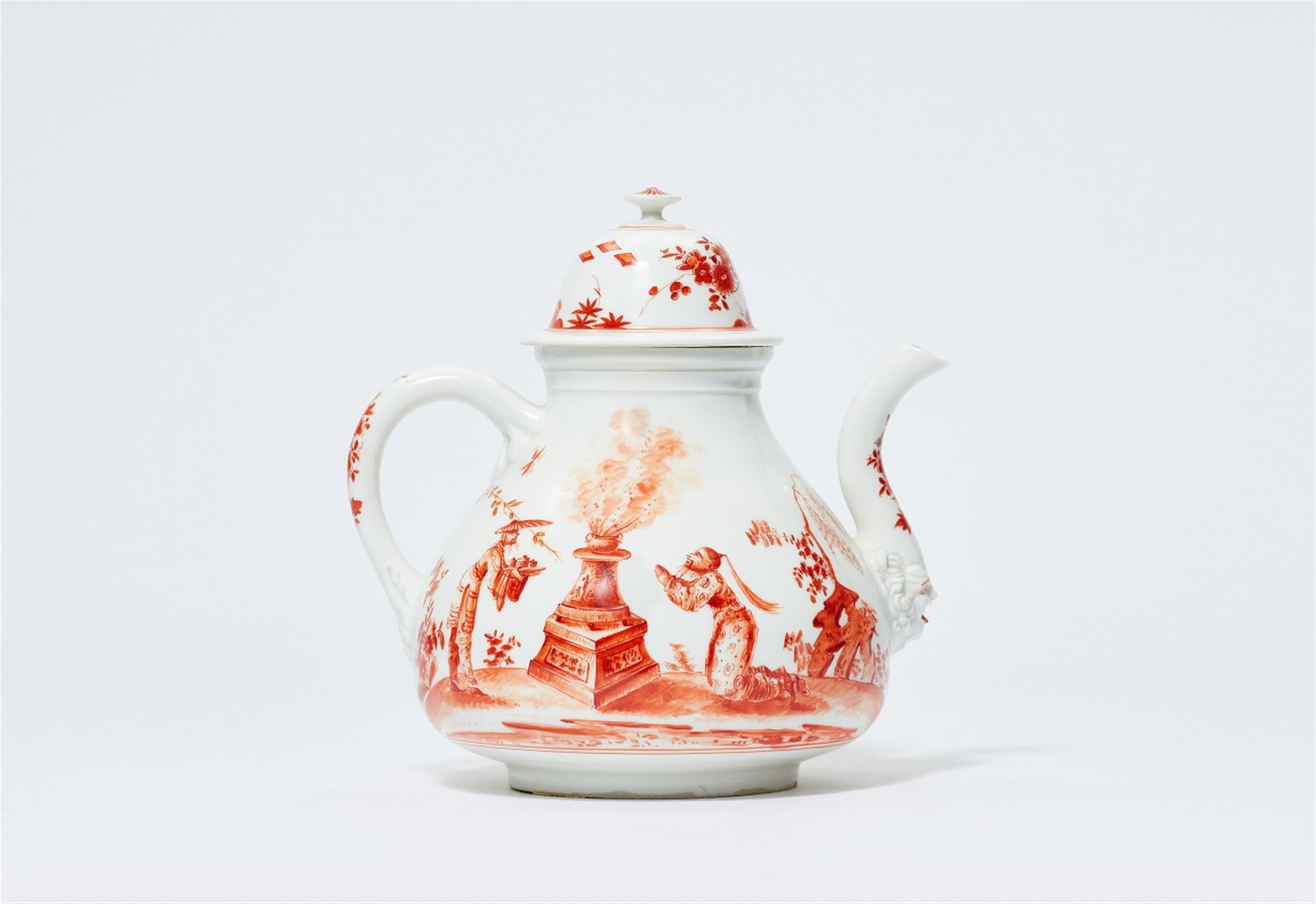 An early Meissen porcelain tea pot and cover by Johann Gregorius Hoeroldt - image-3