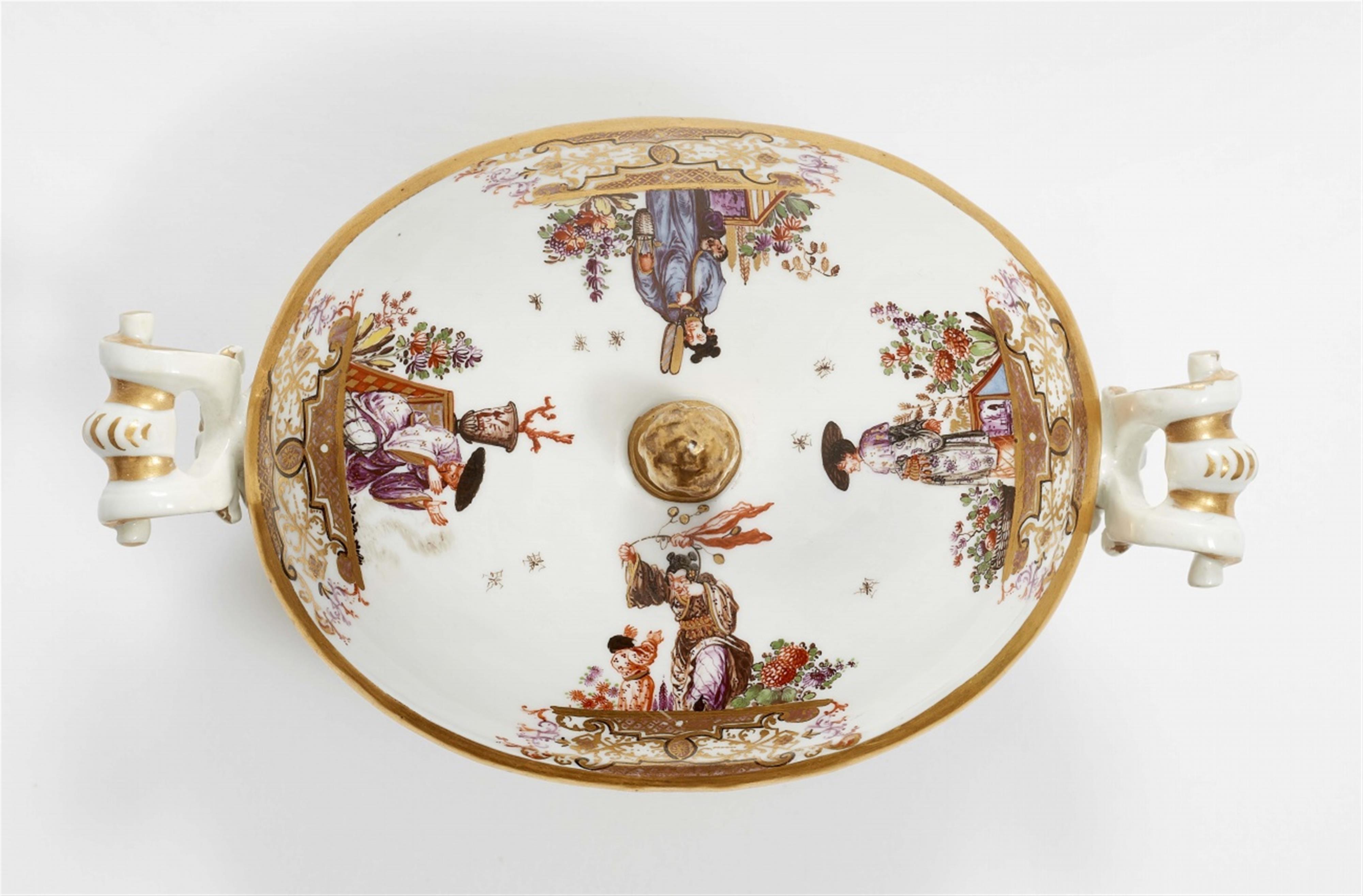 An exceptional Meissen porcelain tureen with chinoiseries and merchant navy scenes - image-2