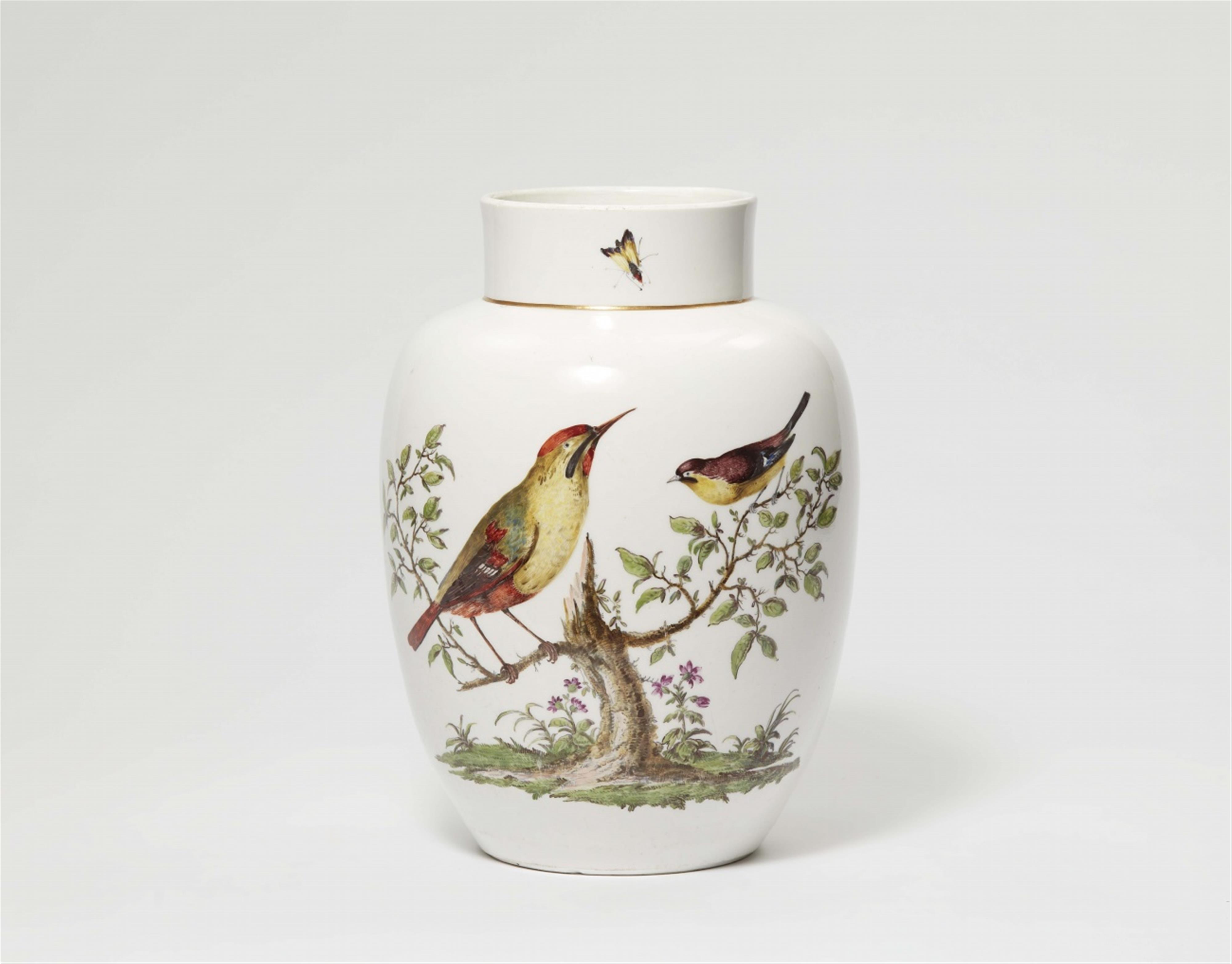 A Meissen porcelain vase with bird and insect decor - image-1
