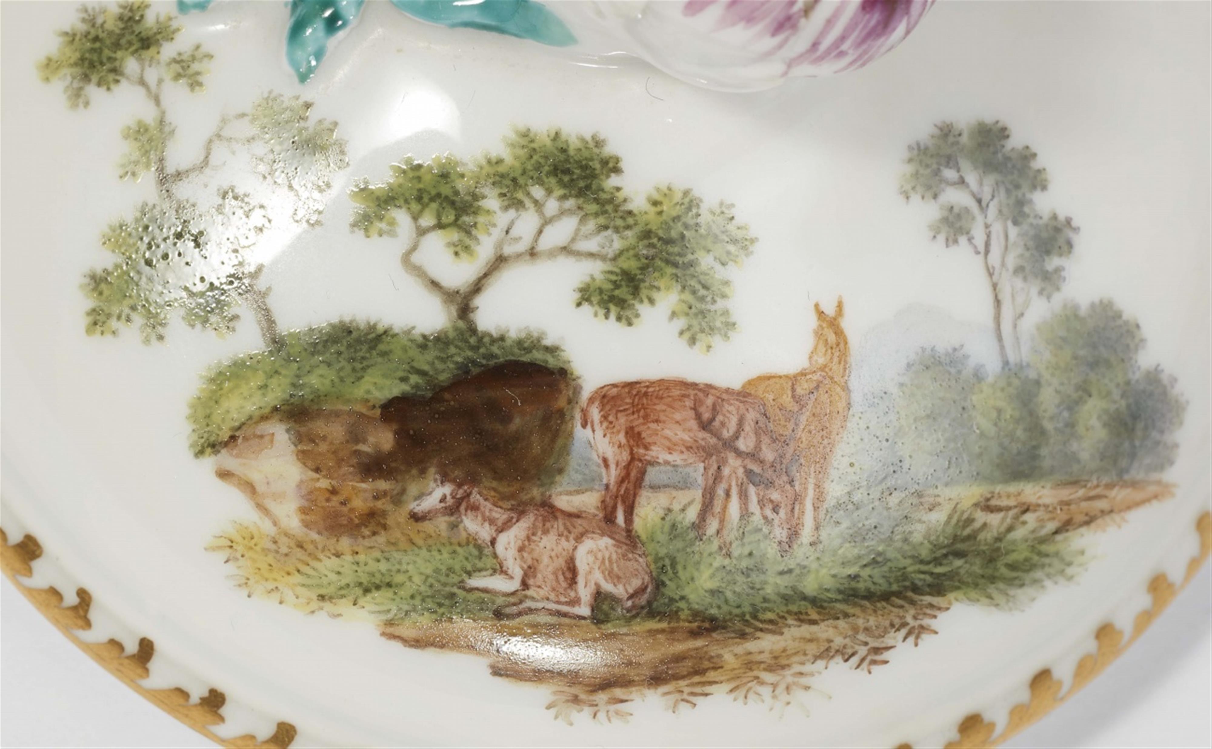 A Meissen porcelain solitaire with hunting scenes - image-4