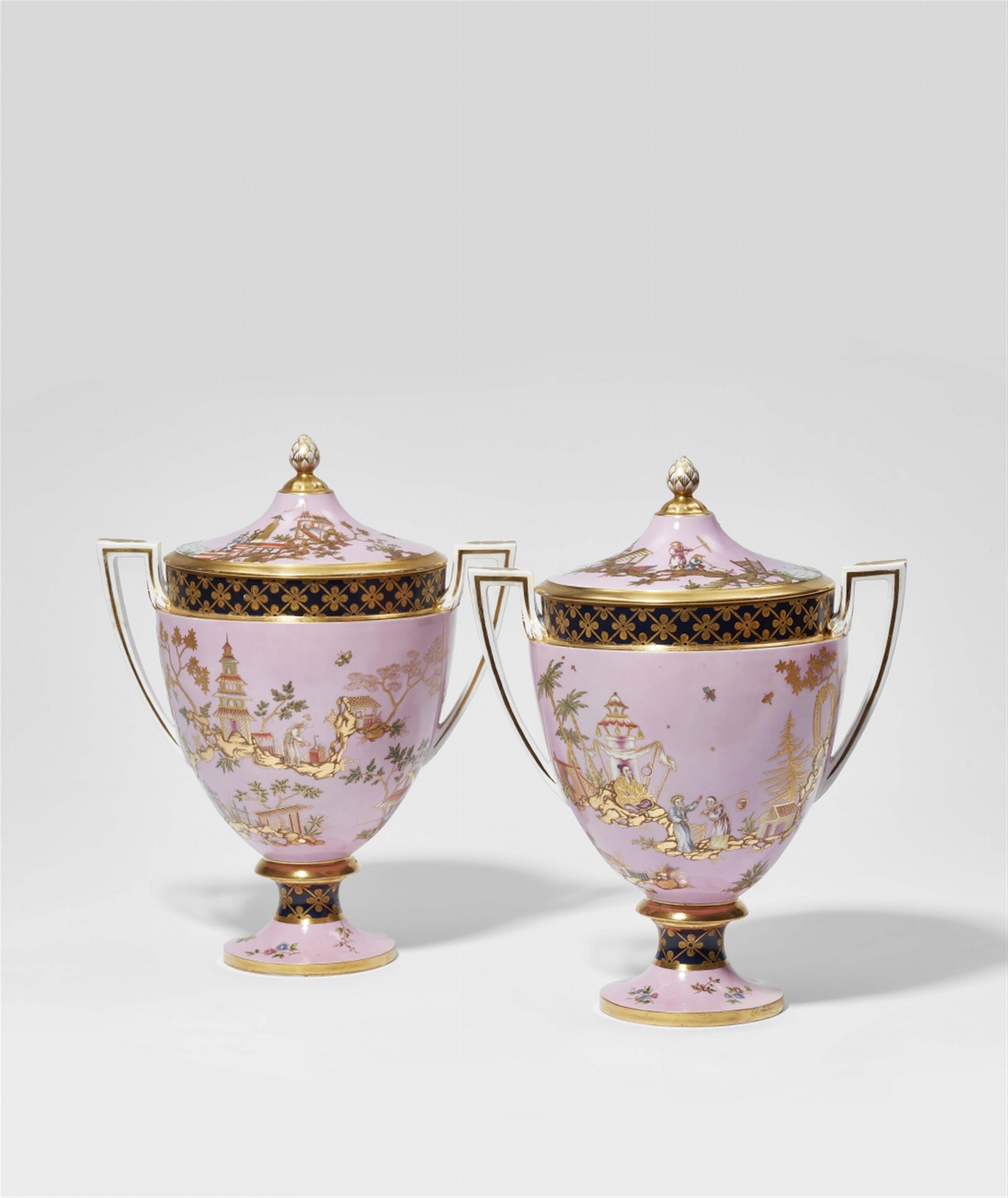 A rare pair of Royal Vienna porcleain vases with chinoiseries - image-2