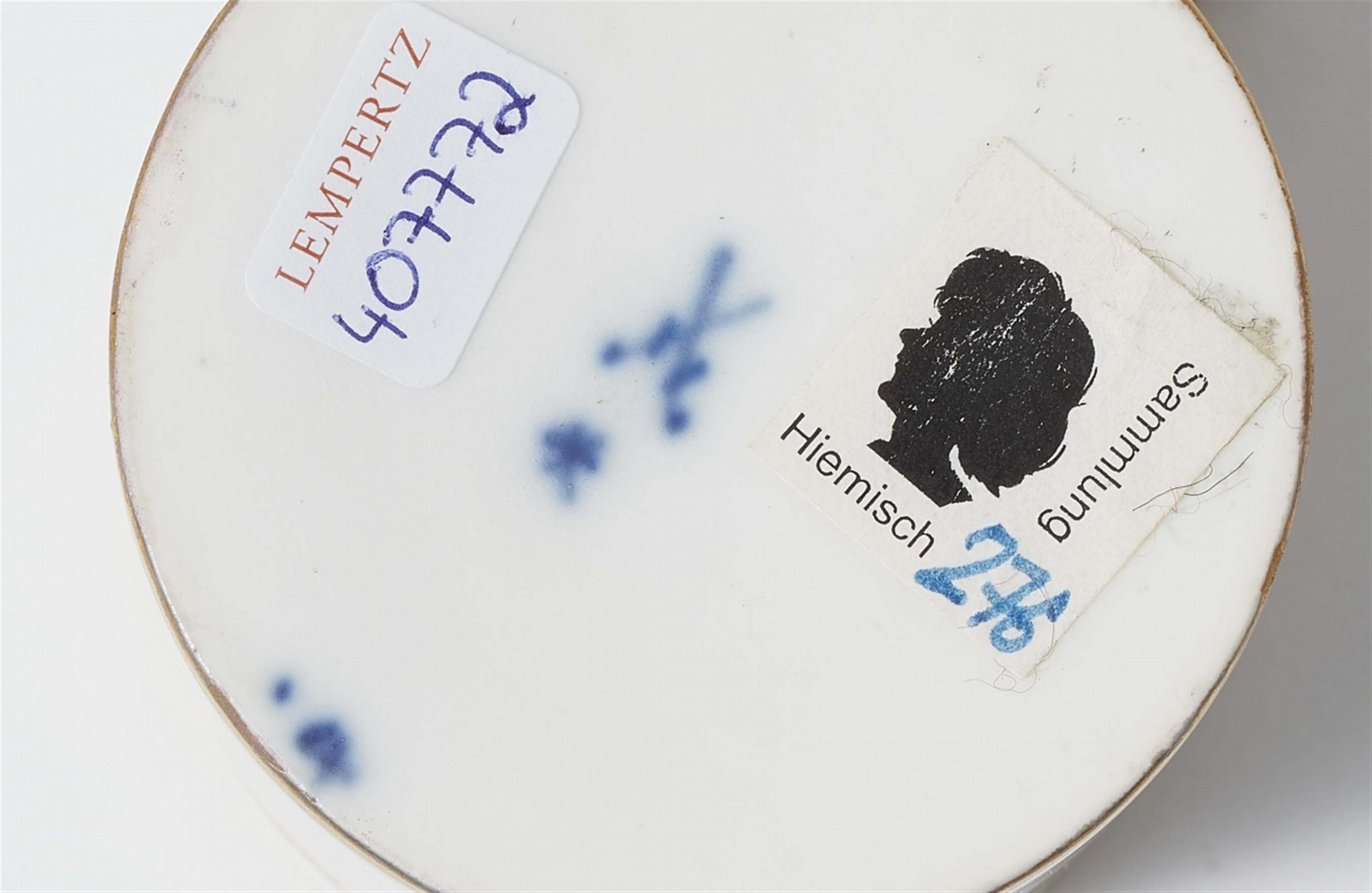 A Meissen porcelain cup with a silhouette portrait of Goethe - image-2