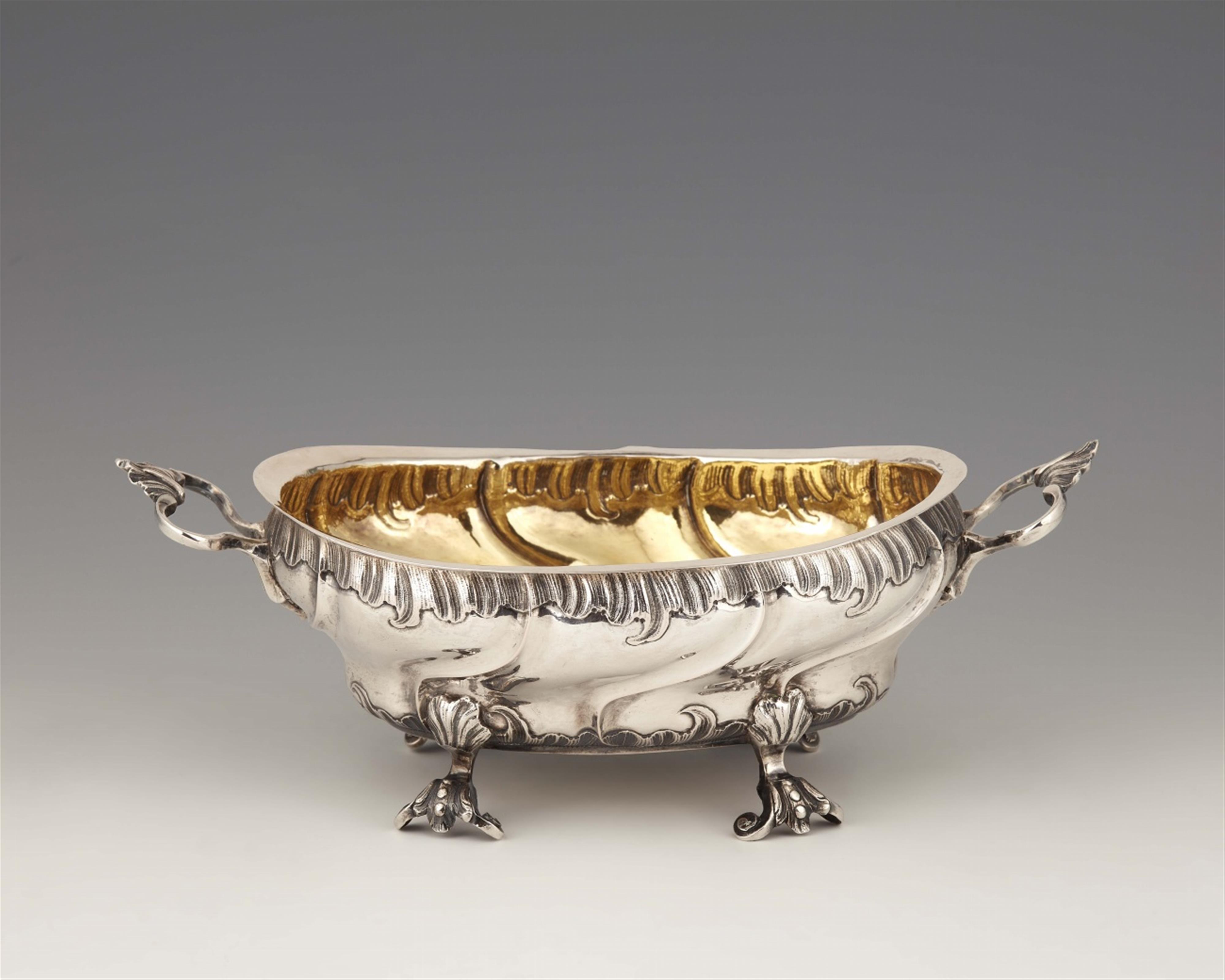 An Augsburg Rococo silver dish - image-1