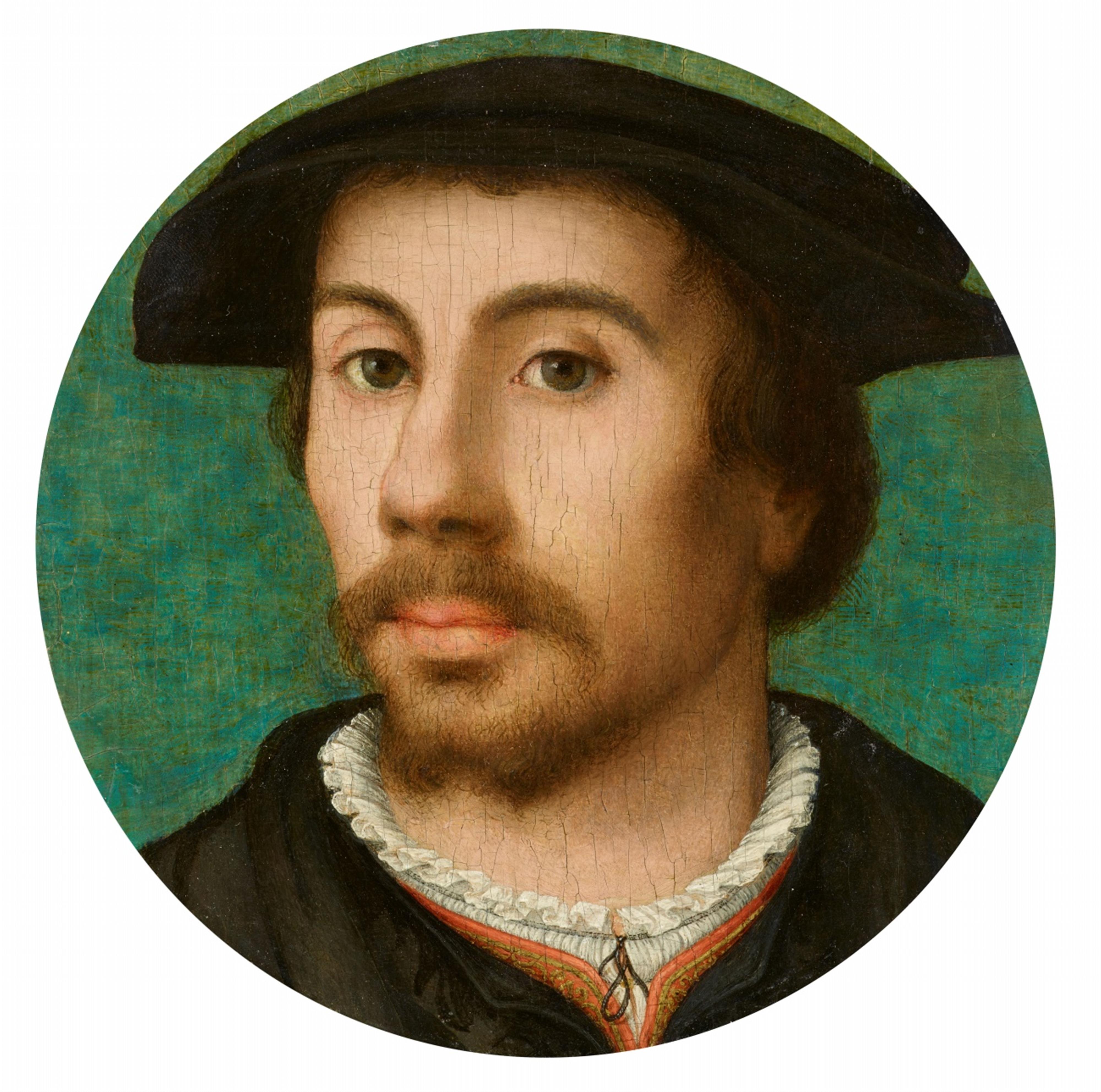 French School 16th century - Portrait of a Man in a Black Beret - image-1