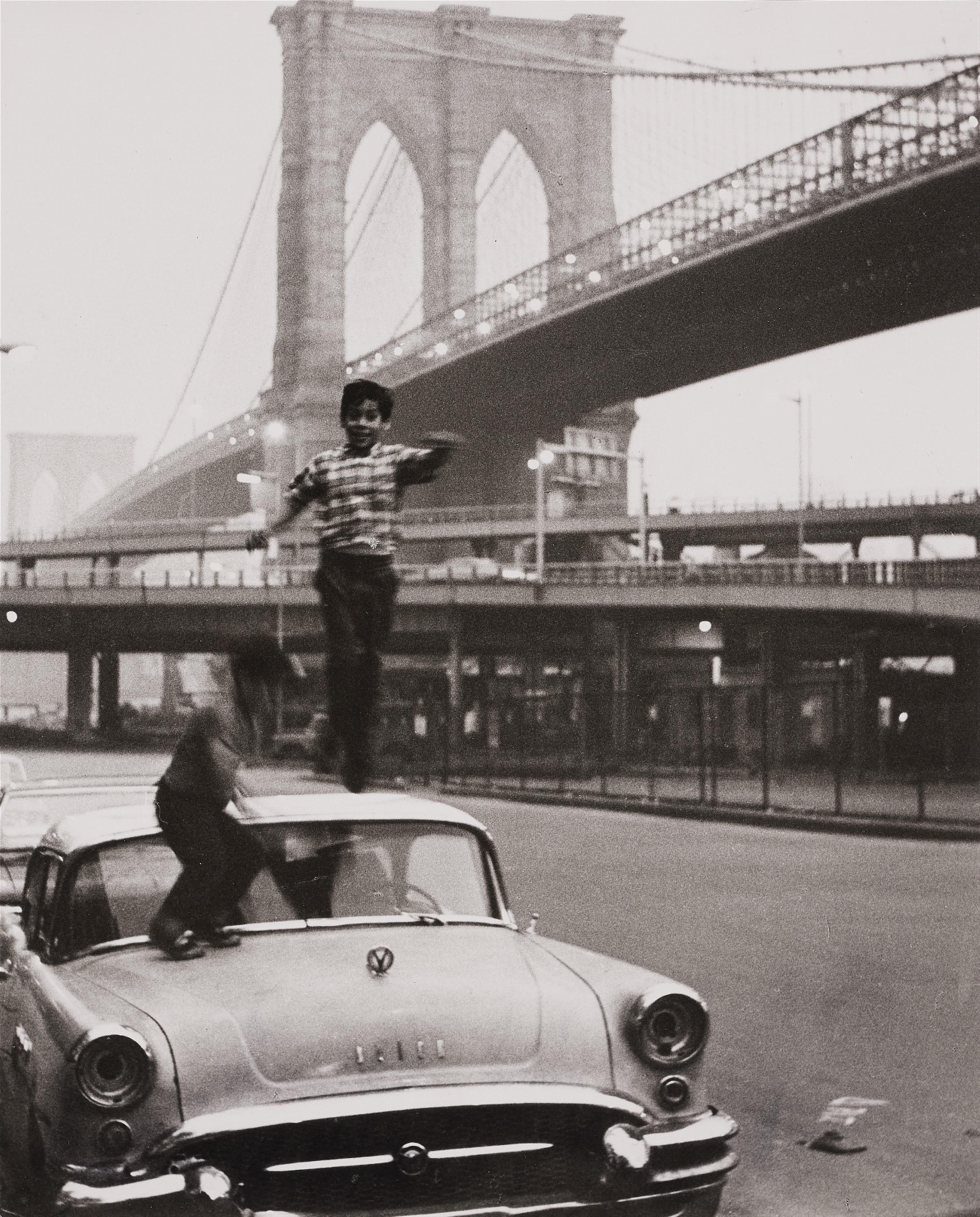 Hannes Kilian - Am East River unter der Brooklyn Bridge, New York City - image-1
