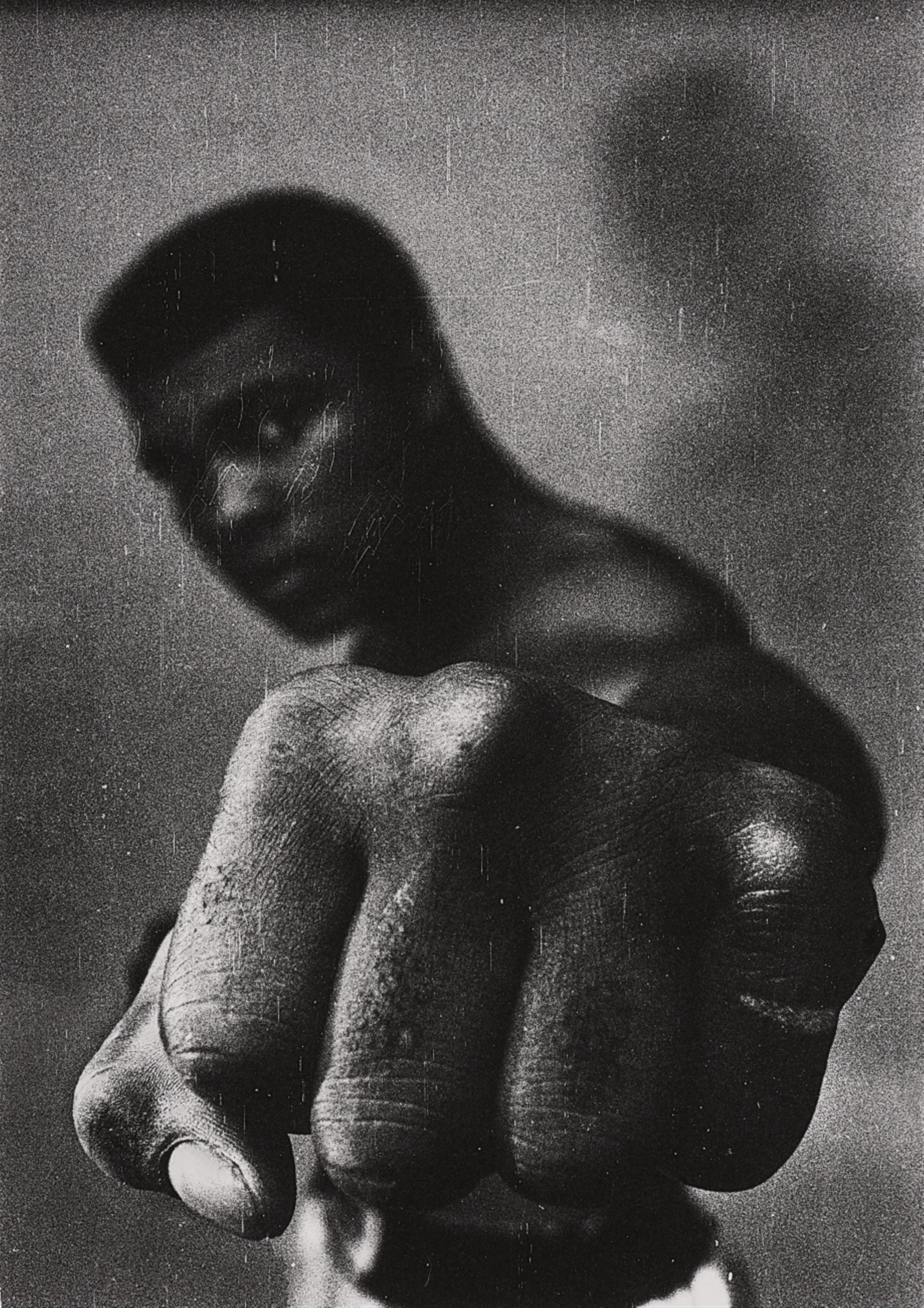 Thomas Höpker - Muhammad Ali (Dark Fist scratched), Chicago - image-1