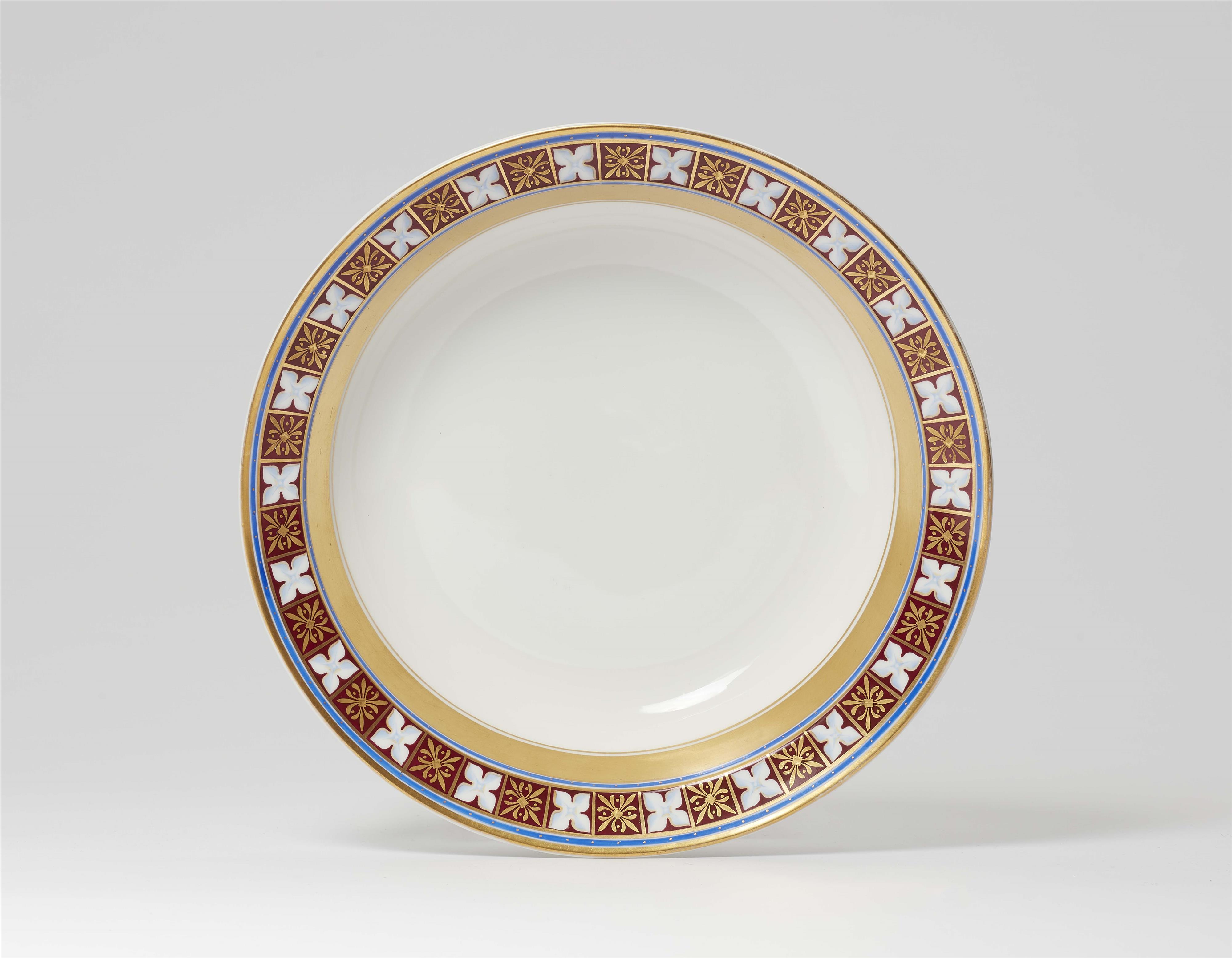 A Berlin KPM porcelain dish from a royal dinner service - image-1