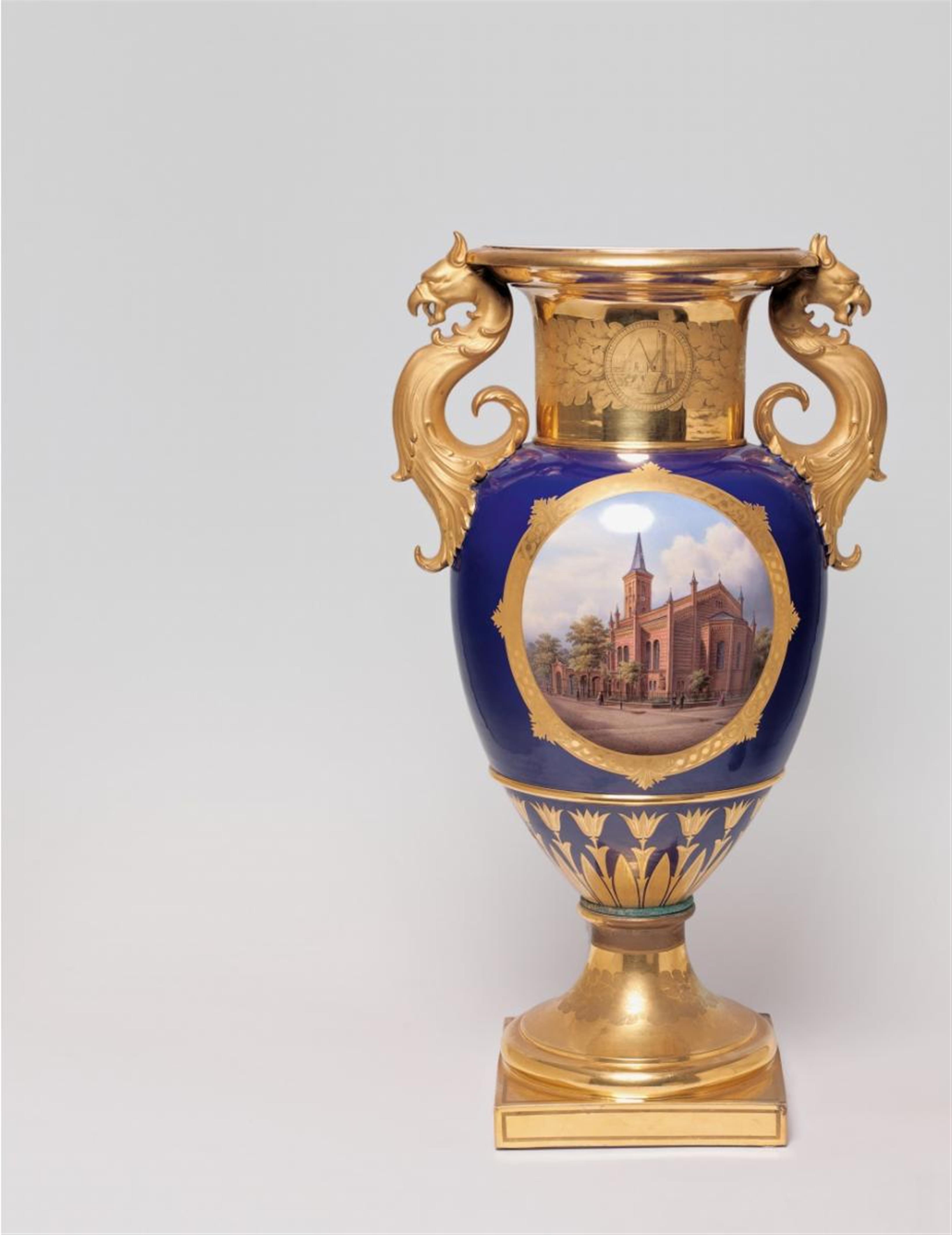 A KPM Berlin porcelain vase with a view of the Dorotheenstädtische Kirche - image-1