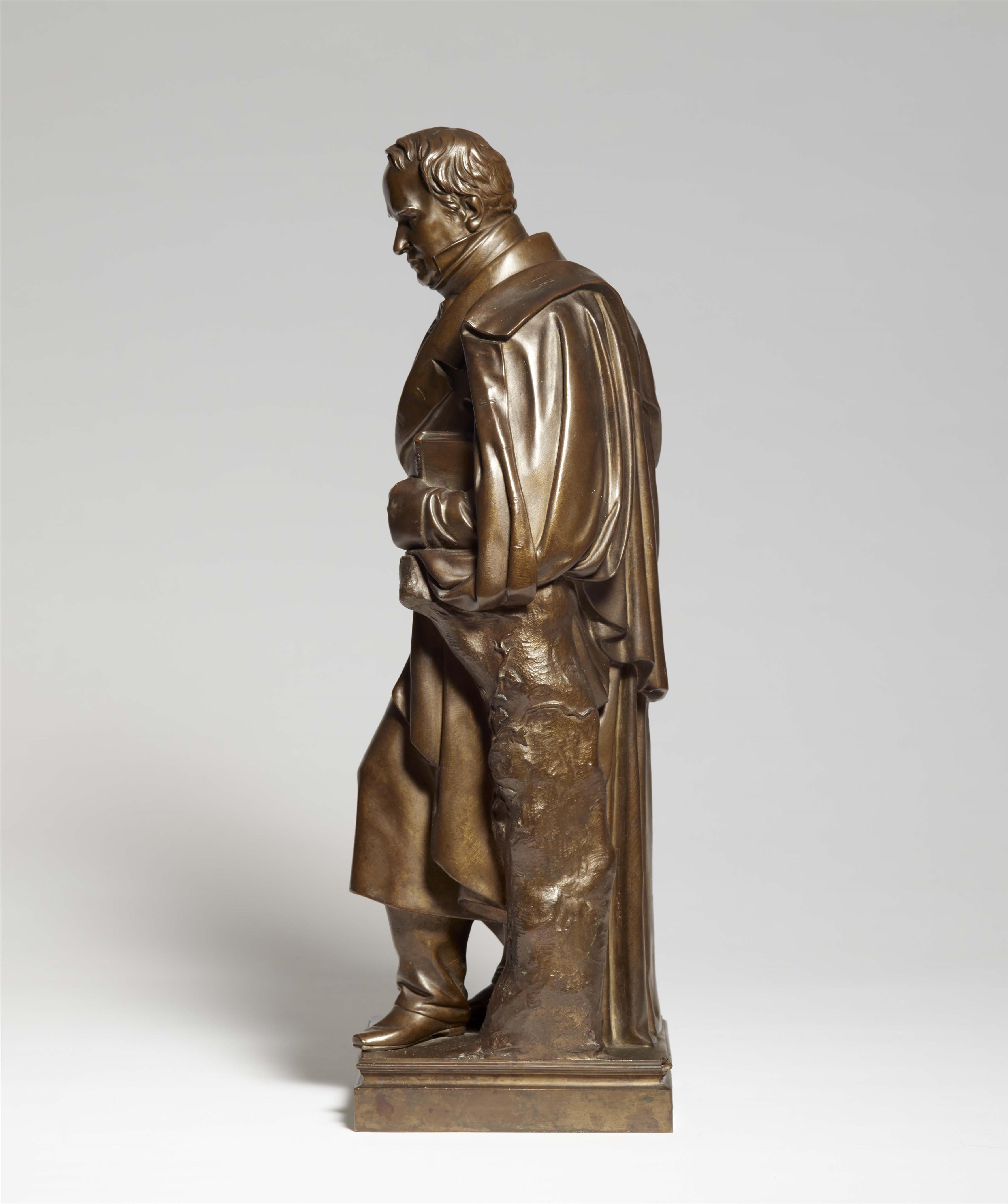Museale Bronzeplastik "Alexander v. Humboldt." - image-2