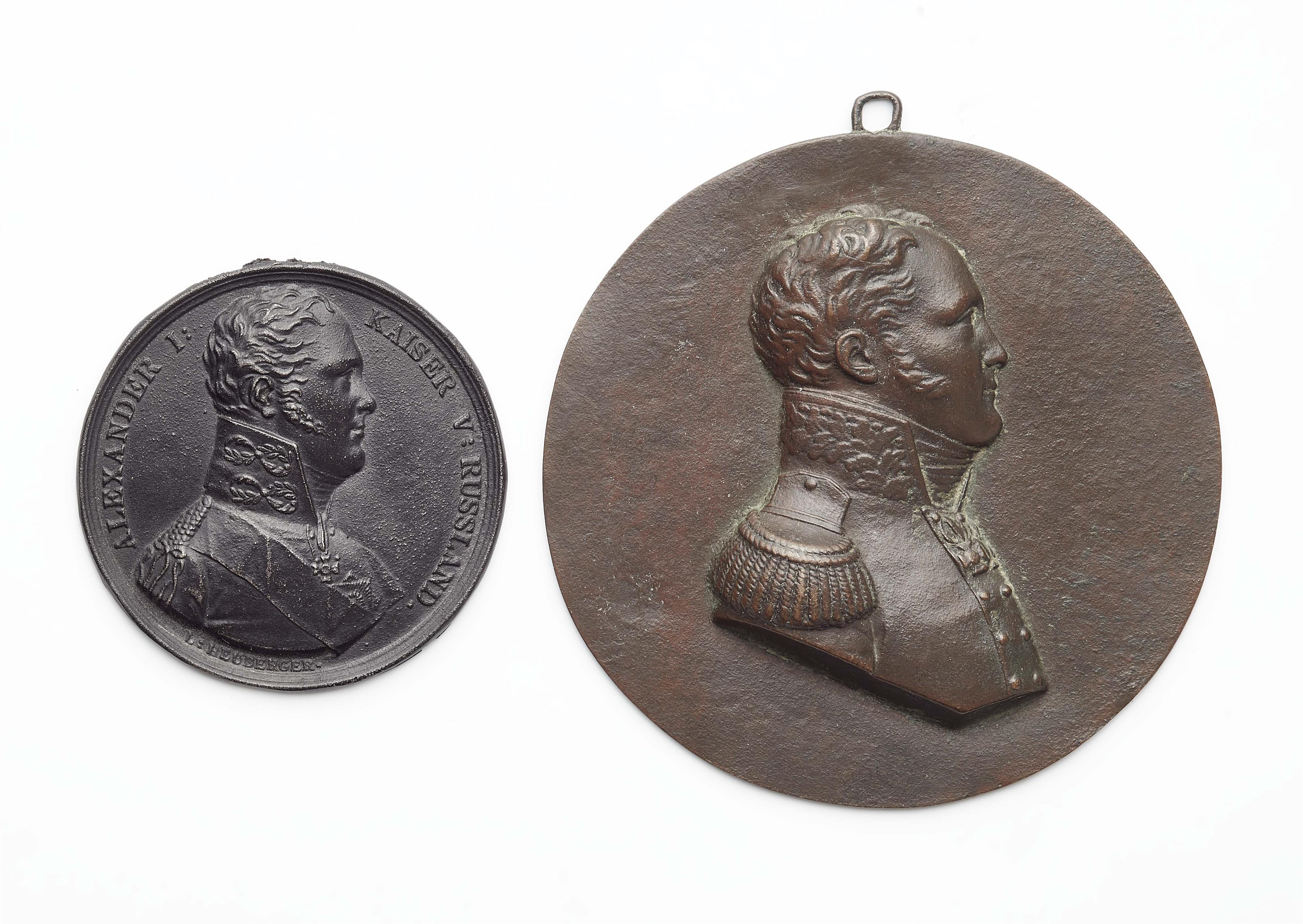 Two cast iron portrait plaques of Tsar Alexander I - image-1