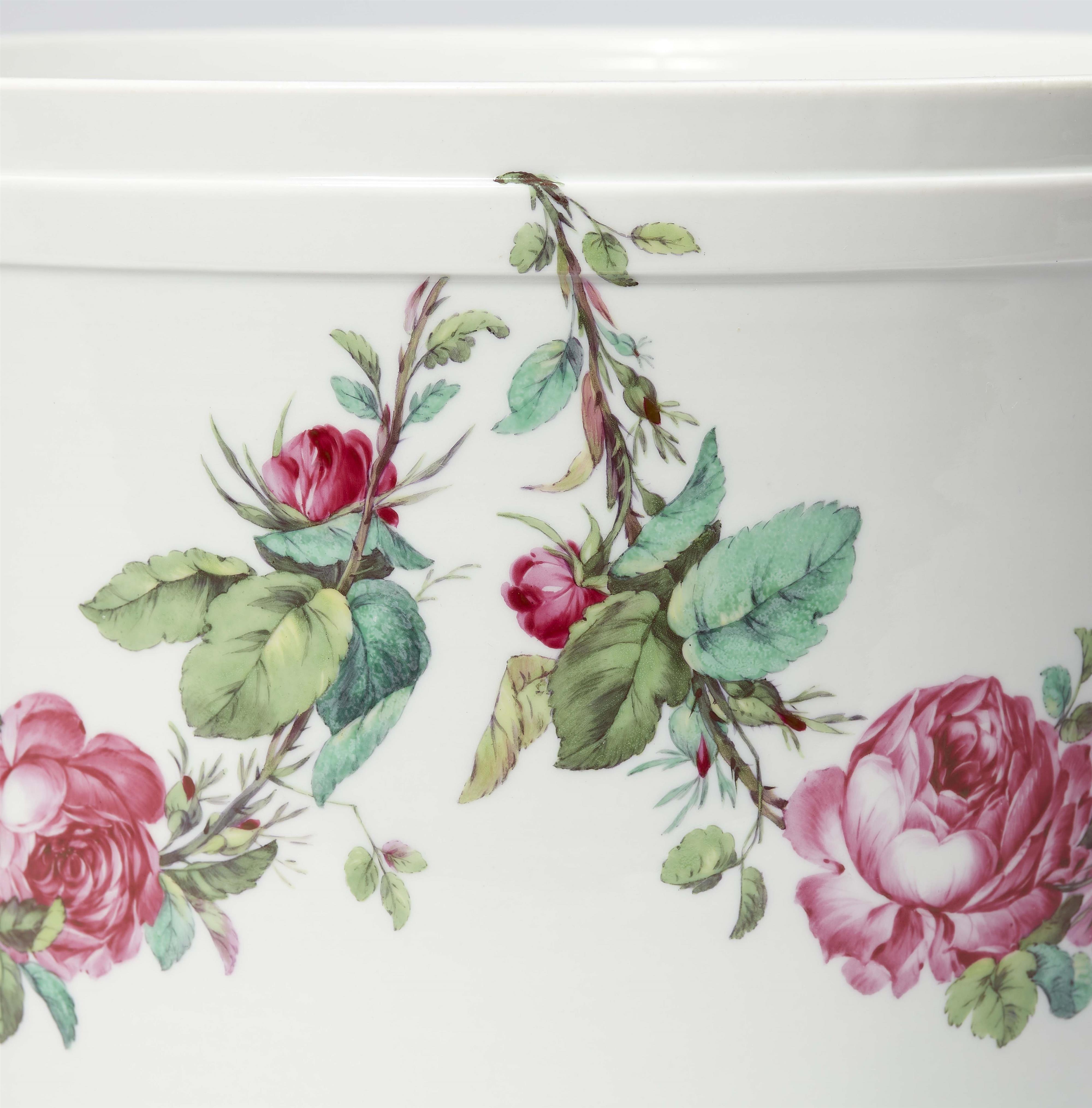 A pair of Berlin KPM porcelain cachepots with rose garlands - image-2