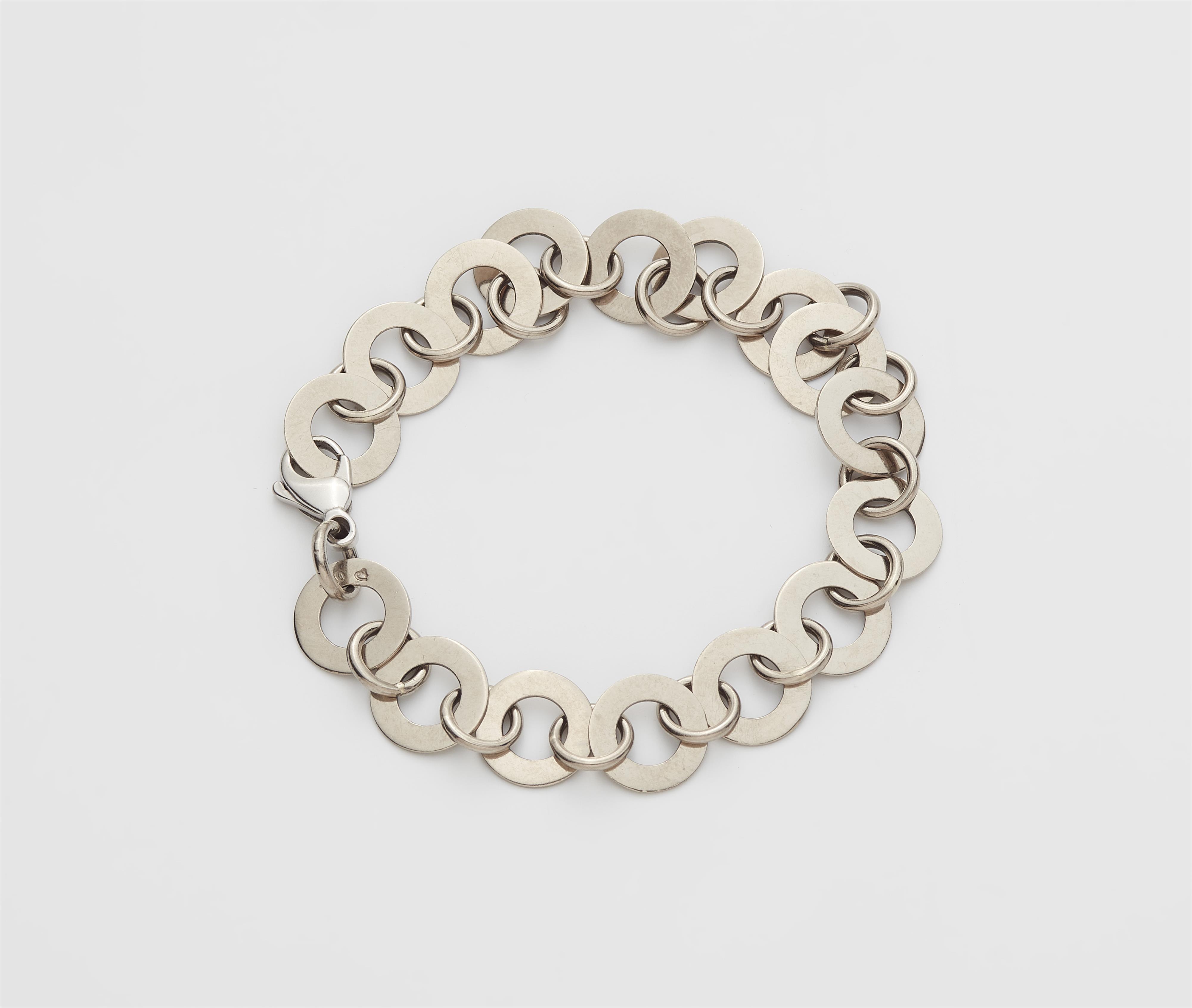 A German 18k white gold chain bracelet. - image-1