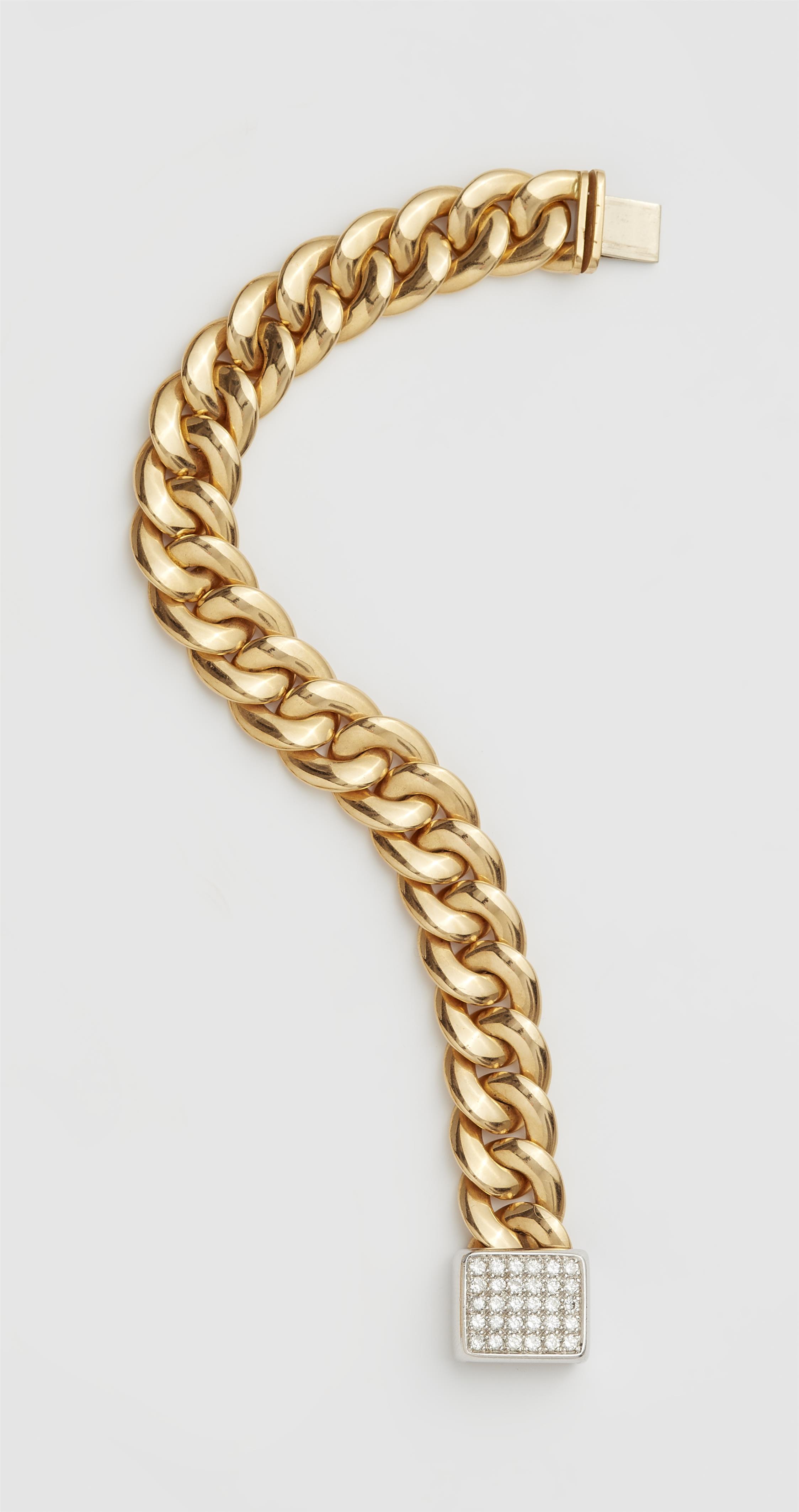 A German 18k gold chain bracelet with diamond clasp. - image-1